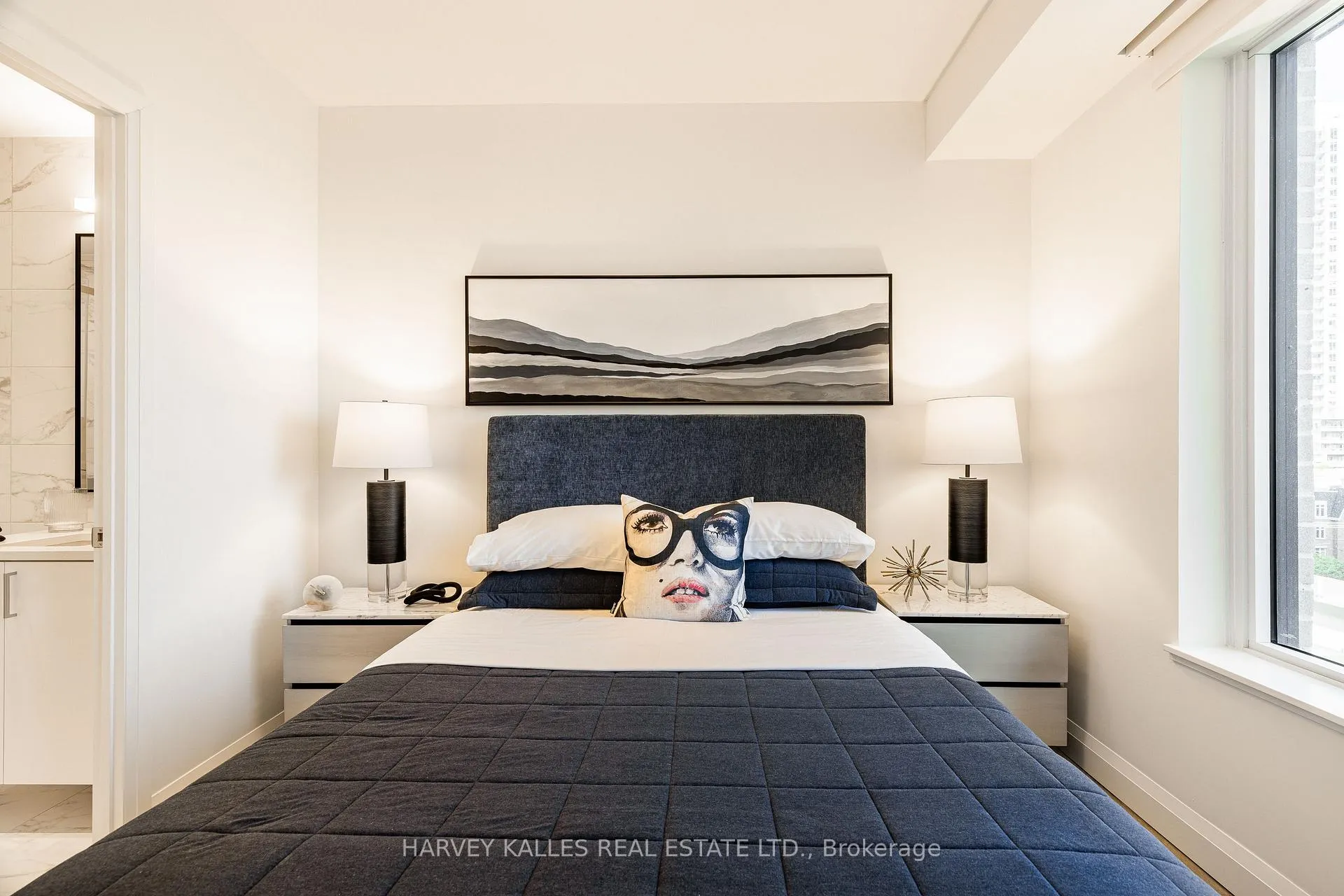 Photo 2 of Unit 1302, 71 Redpath Avenue, Toronto, Mount Pleasant West — HOMEH