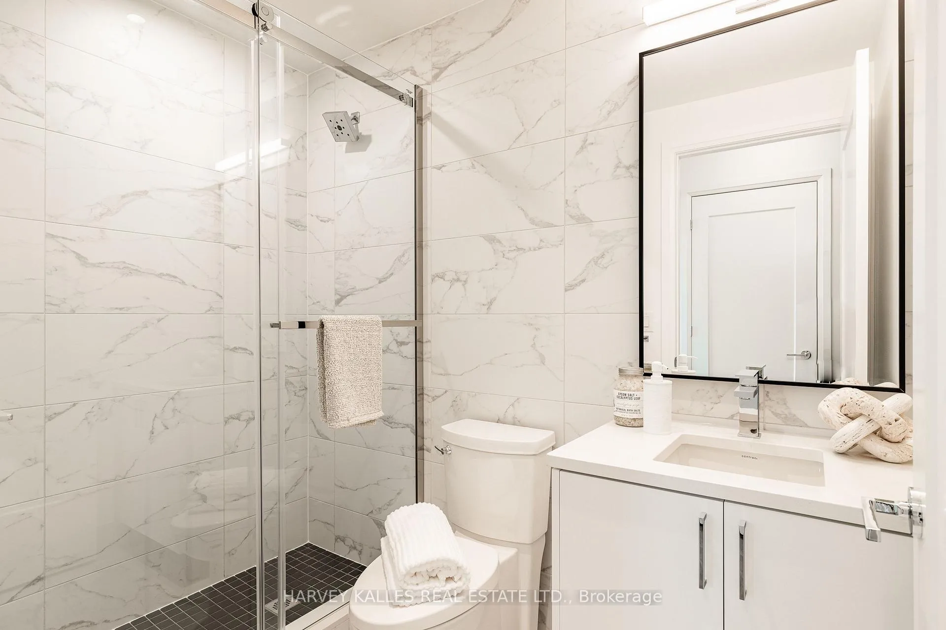 Photo 5 of Unit 1302, 71 Redpath Avenue, Toronto, Mount Pleasant West — HOMEH