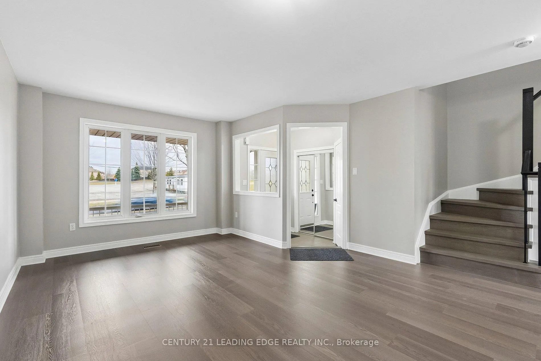 Photo 5 of 1981 Bur Oak Avenue, Markham, Greensborough — HOMEH