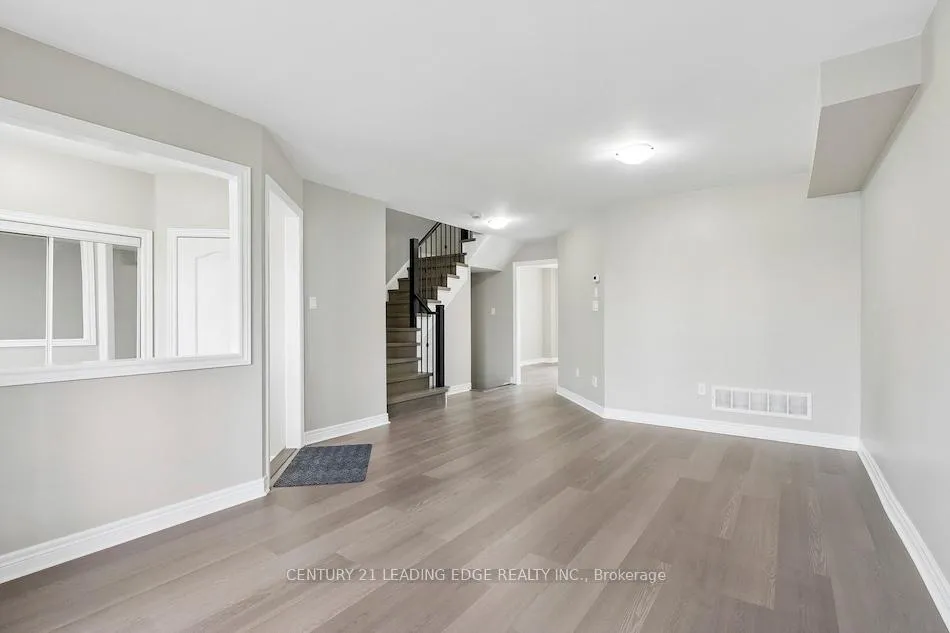 Photo 7 of 1981 Bur Oak Avenue, Markham, Greensborough — HOMEH