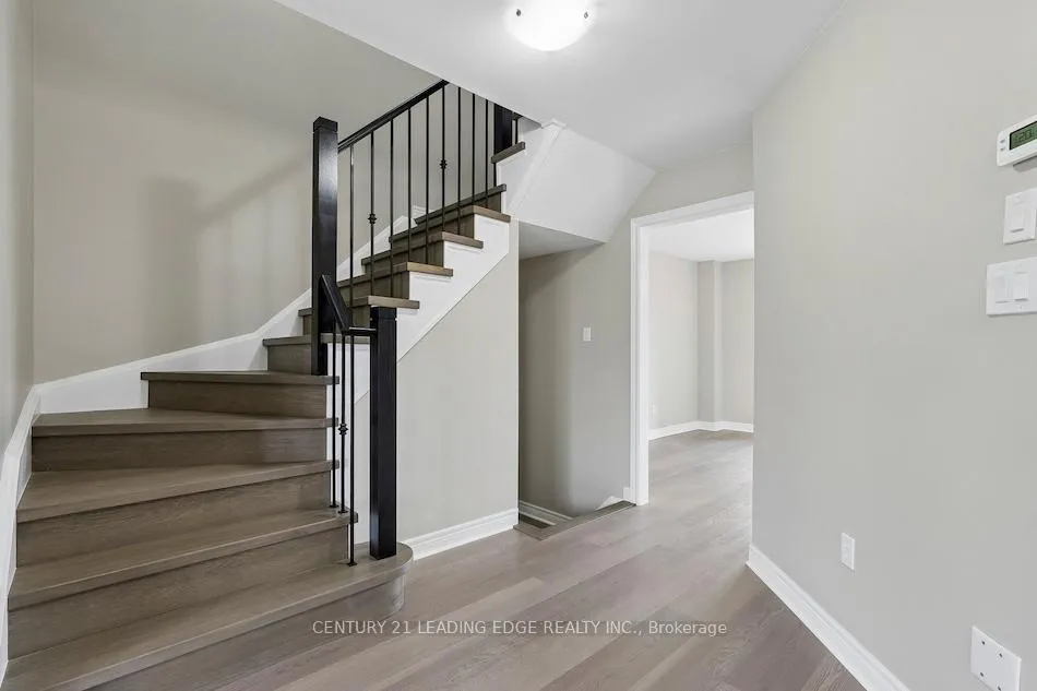 Photo 12 of 1981 Bur Oak Avenue, Markham, Greensborough — HOMEH