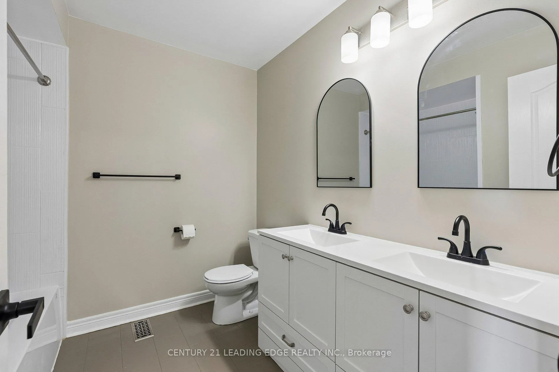 Photo 17 of 1981 Bur Oak Avenue, Markham, Greensborough — HOMEH