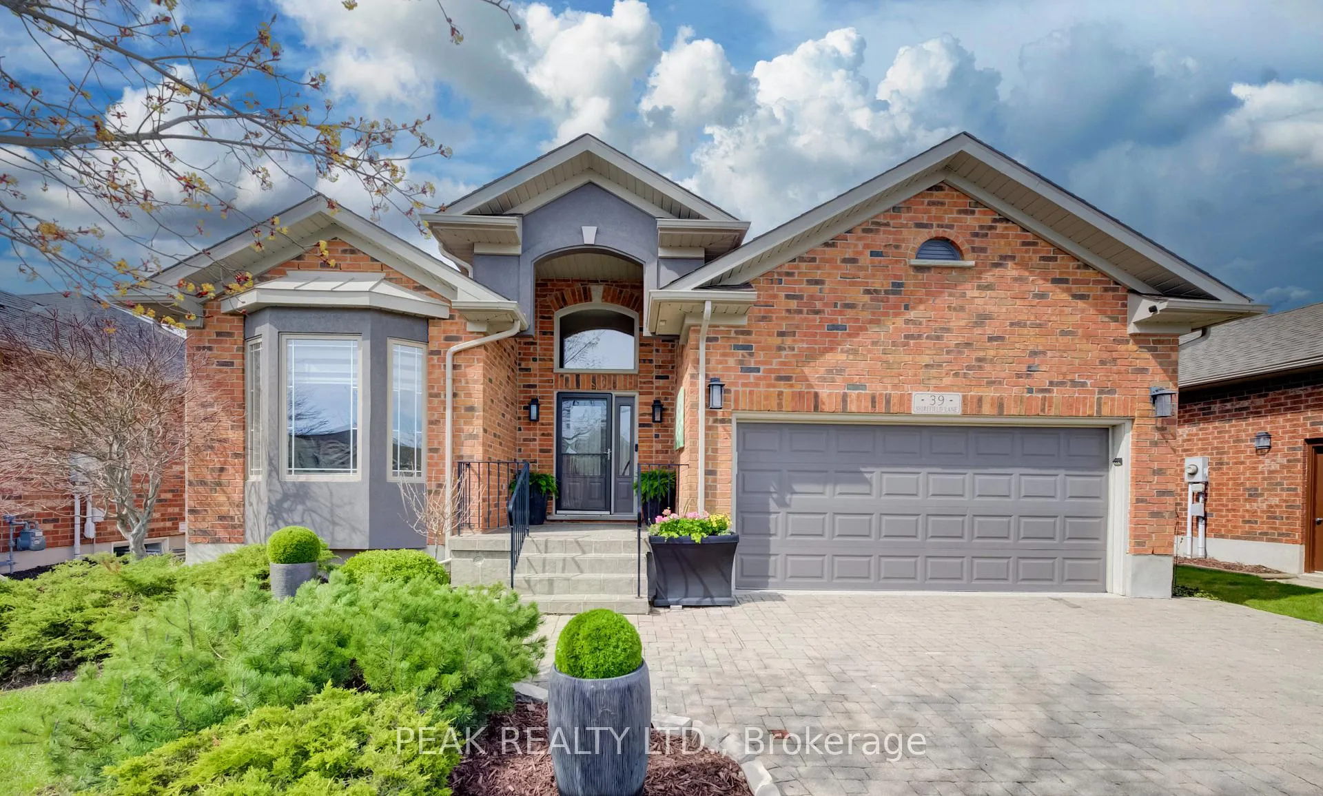 Front of 39 Shirefield Lane