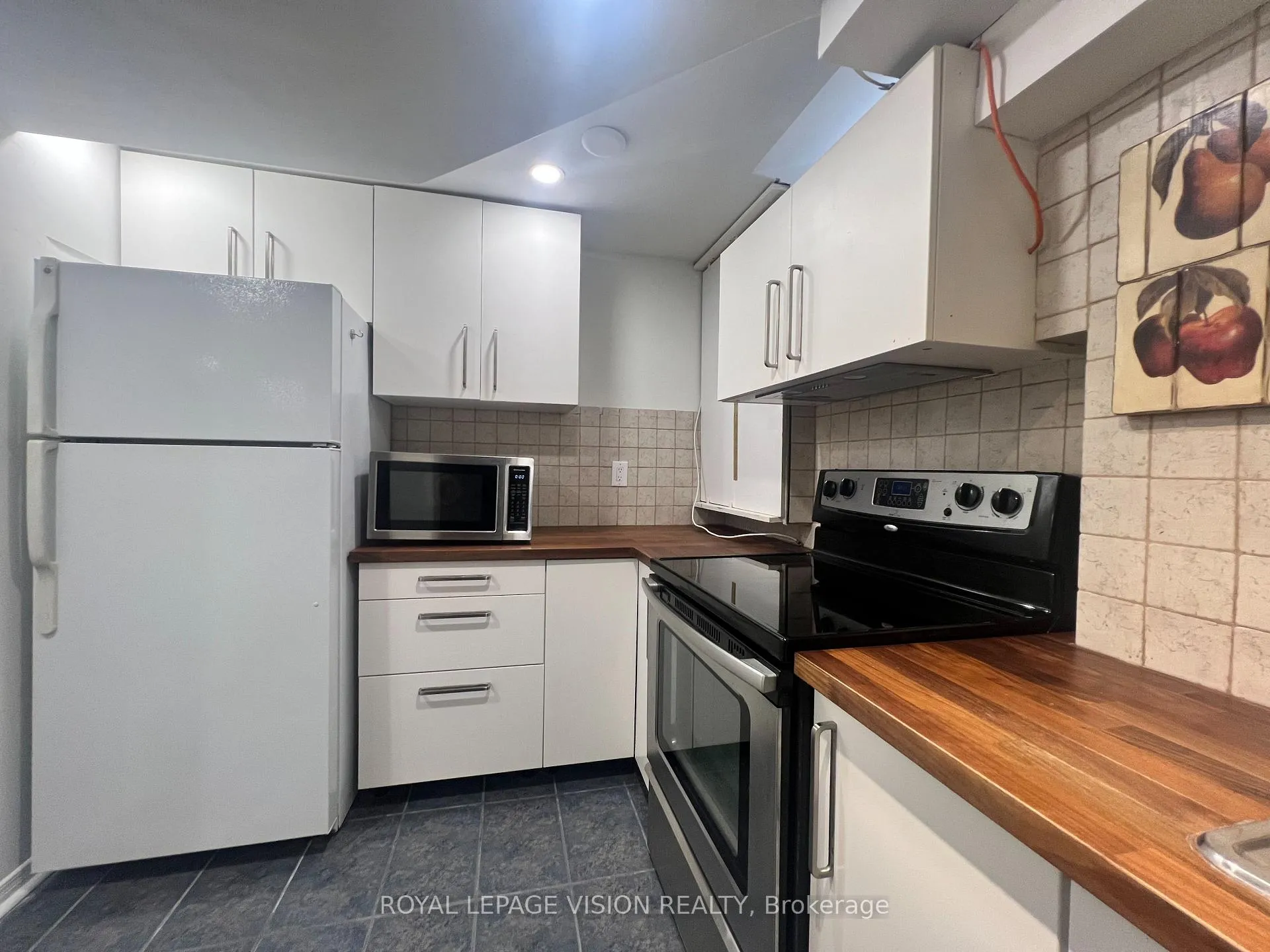 Photo 8 of Unit Basement, 263 Wright Crescent, Ajax, Central — HOMEH