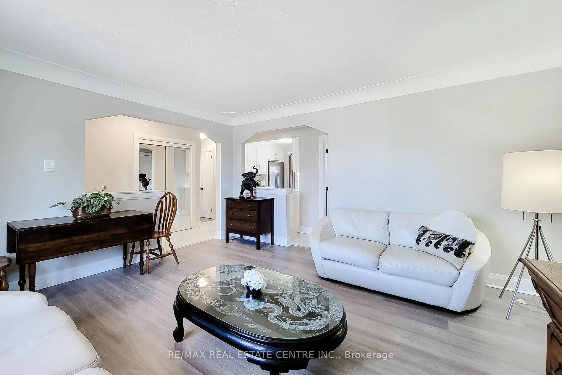 Photo 11 of 103 East 45th Street, Hamilton, Sunninghill — HOMEH