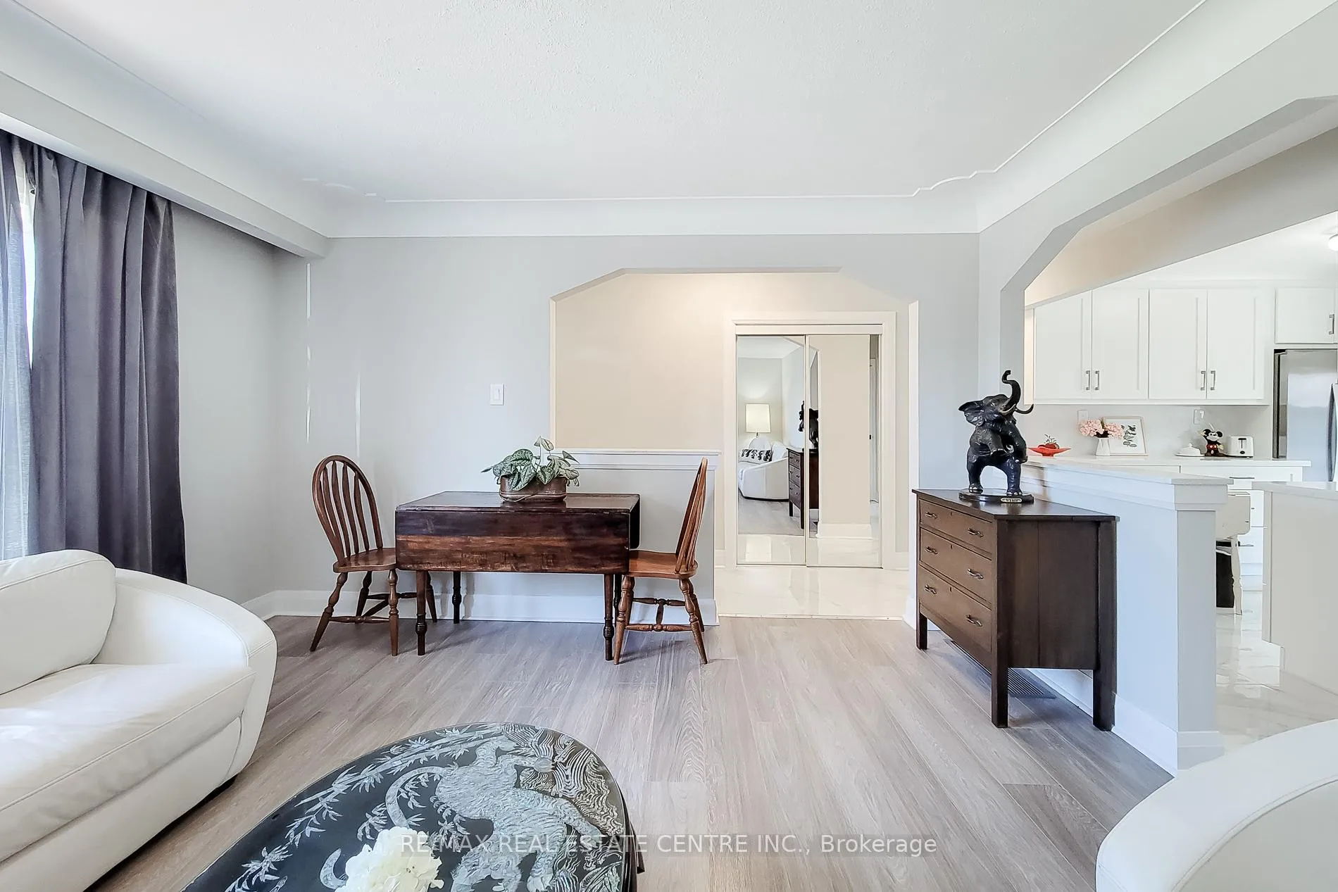 Photo 12 of 103 East 45th Street, Hamilton, Sunninghill — HOMEH