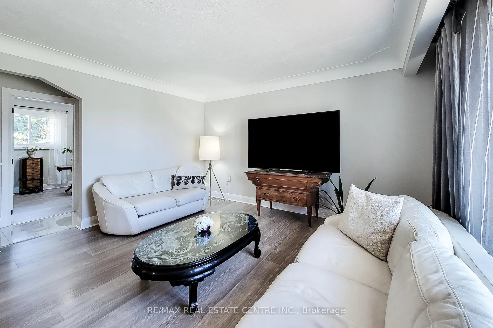 Photo 13 of 103 East 45th Street, Hamilton, Sunninghill — HOMEH