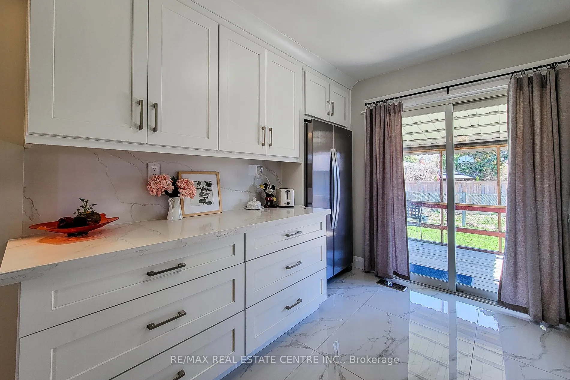 Photo 17 of 103 East 45th Street, Hamilton, Sunninghill — HOMEH