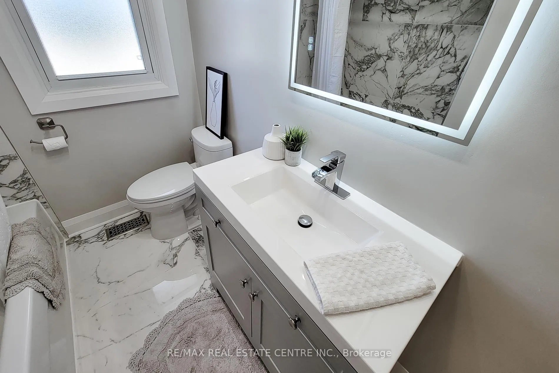 Photo 28 of 103 East 45th Street, Hamilton, Sunninghill — HOMEH