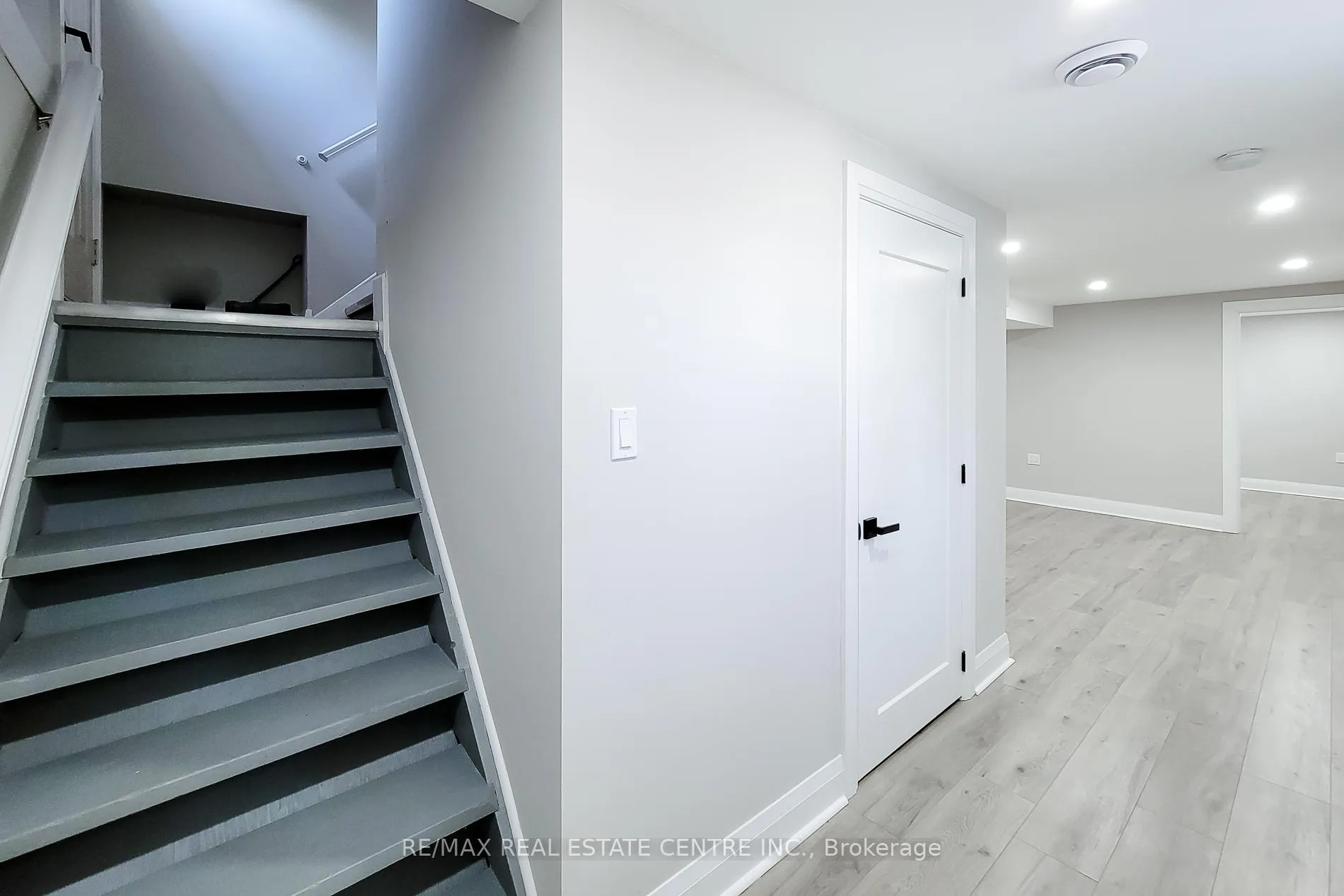 Photo 31 of 103 East 45th Street, Hamilton, Sunninghill — HOMEH