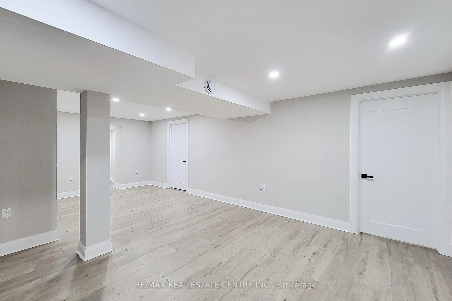 Photo 34 of 103 East 45th Street, Hamilton, Sunninghill — HOMEH