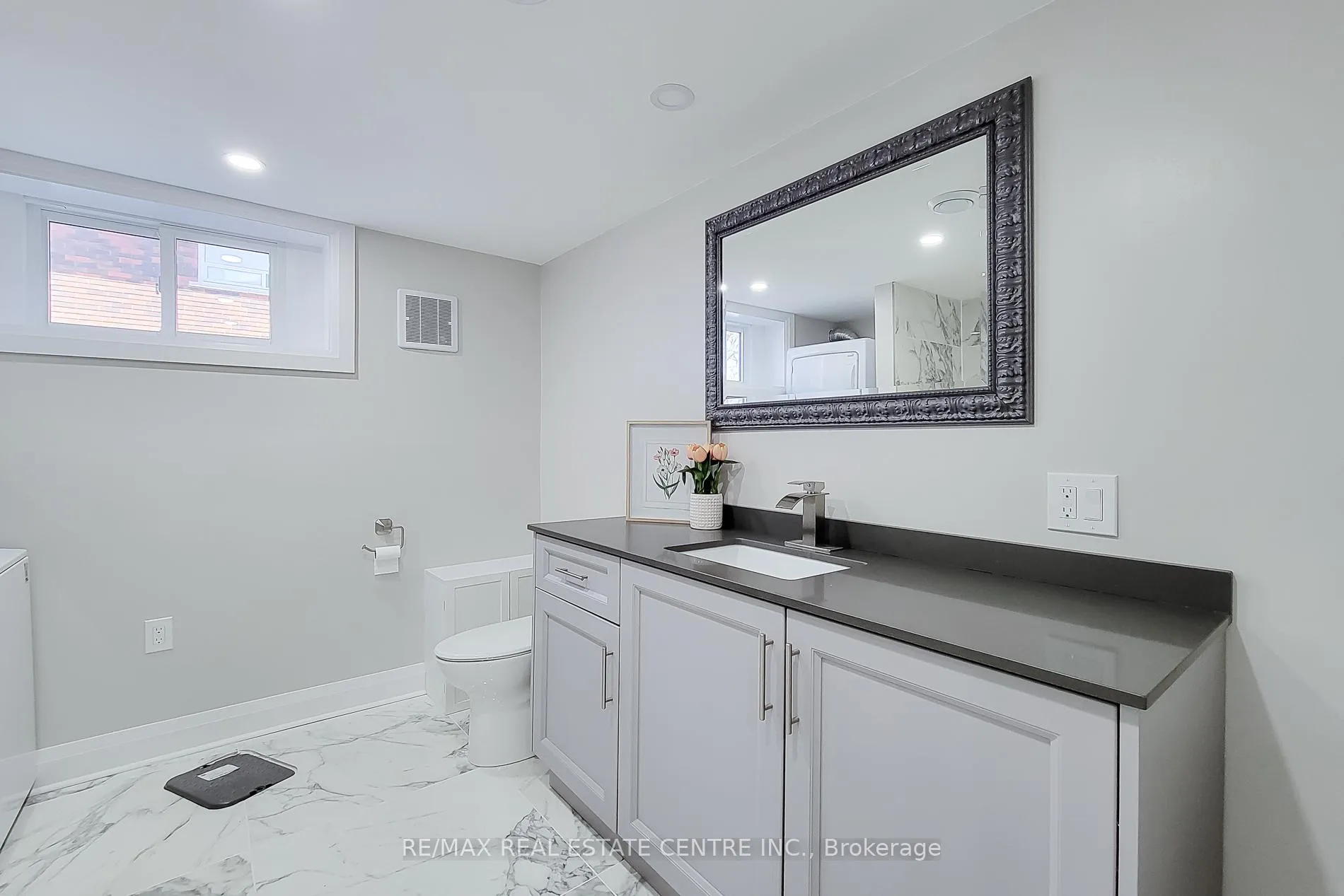 Photo 37 of 103 East 45th Street, Hamilton, Sunninghill — HOMEH