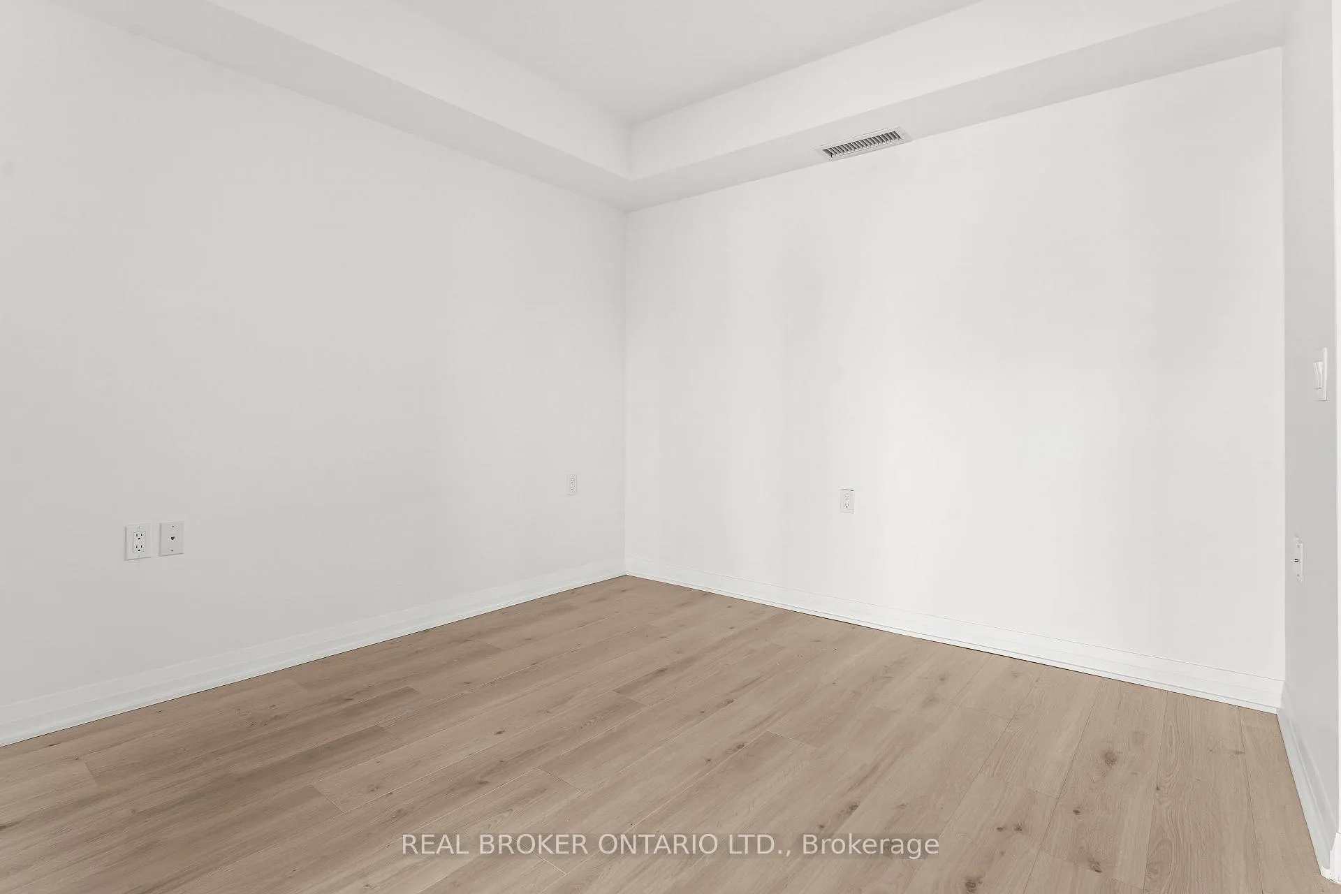 Photo 14 of Unit 906, 99 Foxbar Road, Toronto, Yonge-St. Clair — HOMEH