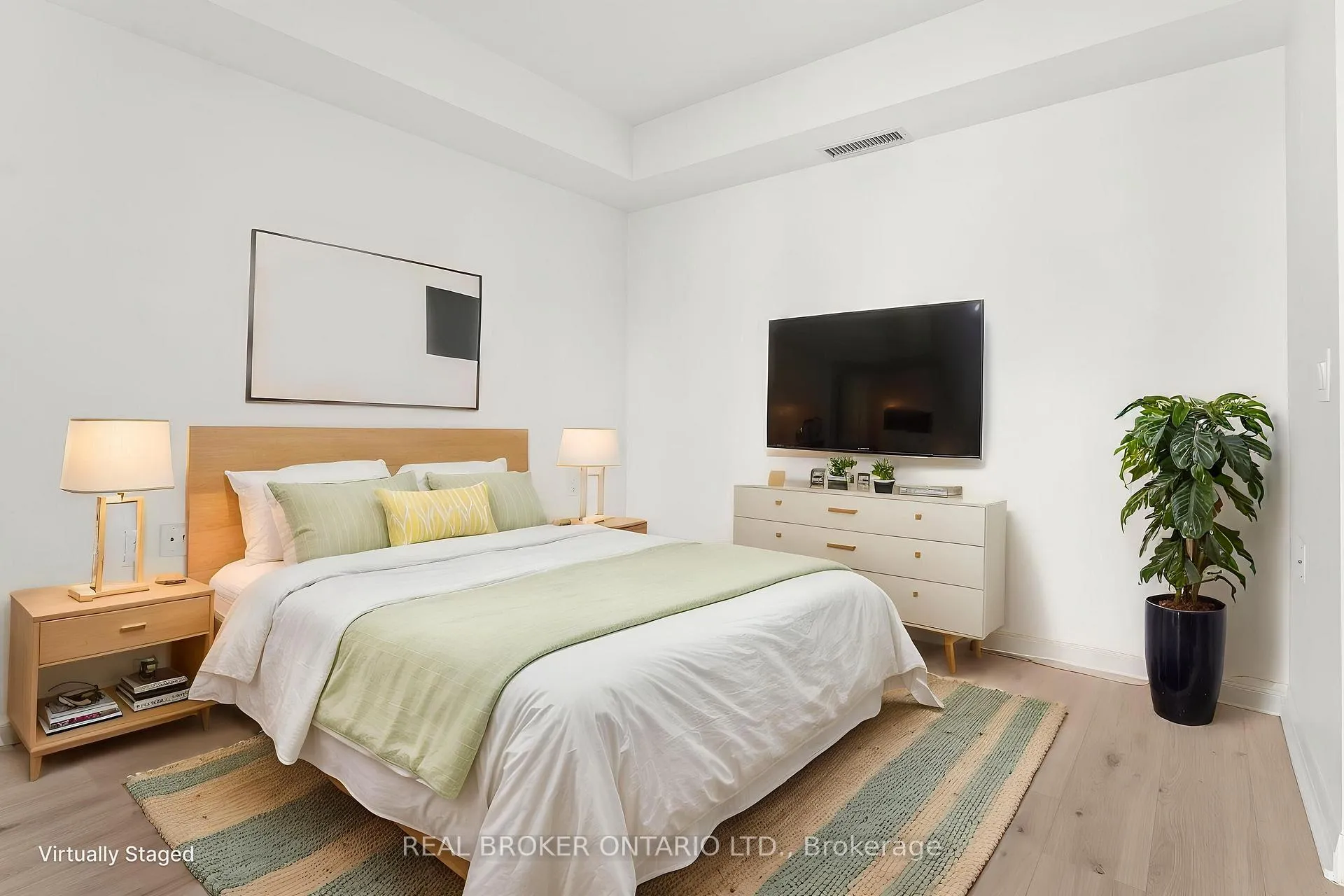 Photo 15 of Unit 906, 99 Foxbar Road, Toronto, Yonge-St. Clair — HOMEH