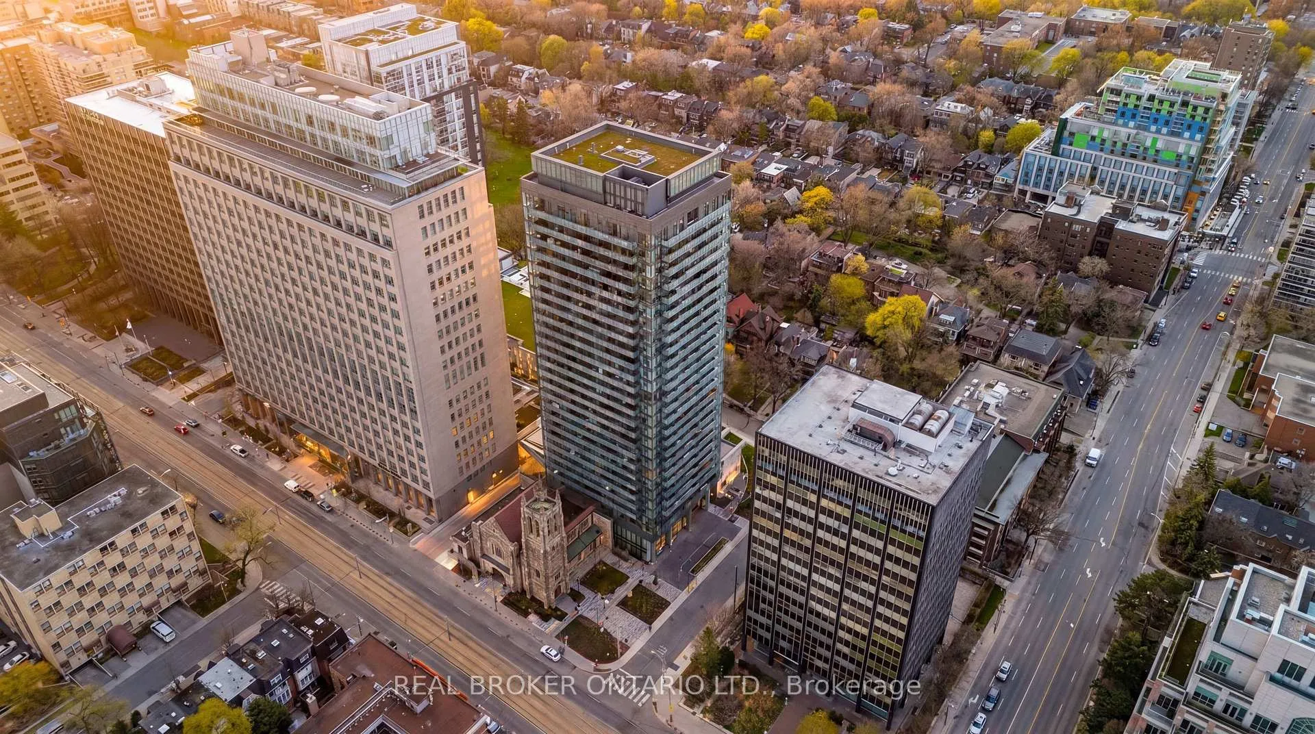 Photo 30 of Unit 906, 99 Foxbar Road, Toronto, Yonge-St. Clair — HOMEH