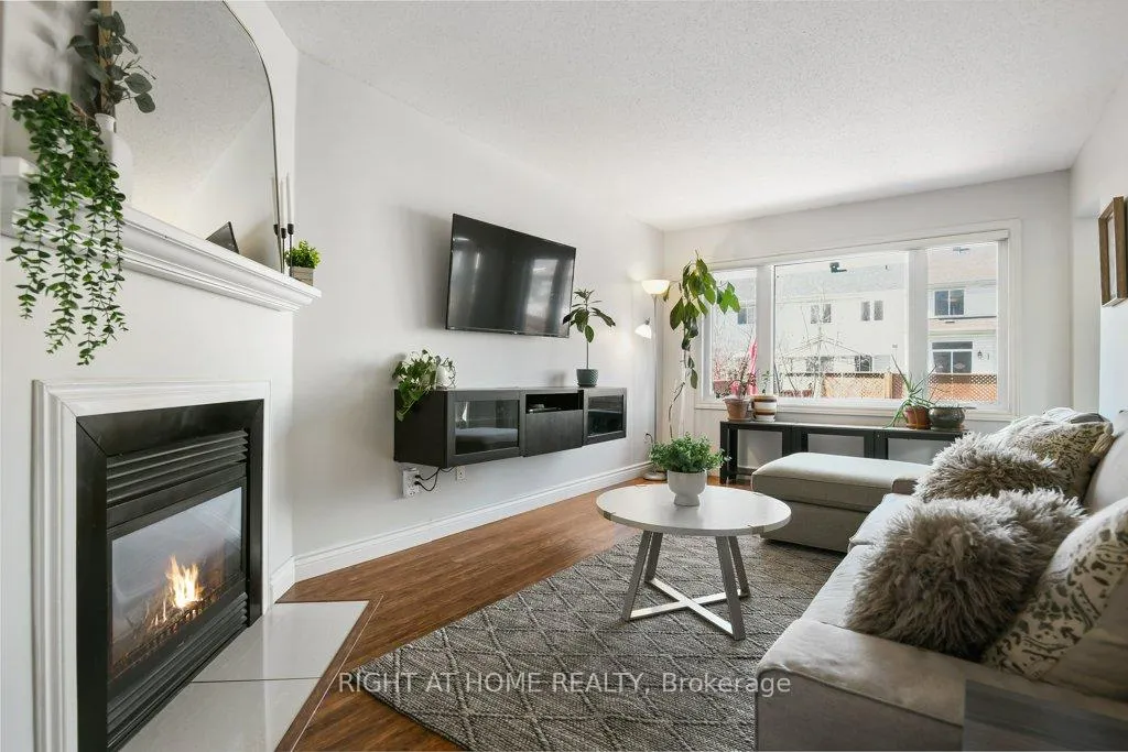 Photo 7 of 223 Longshire Circle, Ottawa, Barrhaven - Longfields — HOMEH