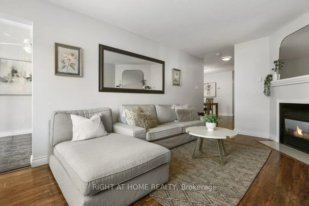 Photo 9 of 223 Longshire Circle, Ottawa, Barrhaven - Longfields — HOMEH