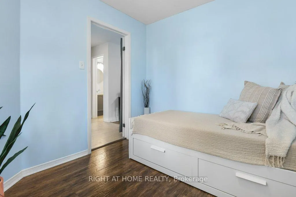 Photo 19 of 223 Longshire Circle, Ottawa, Barrhaven - Longfields — HOMEH