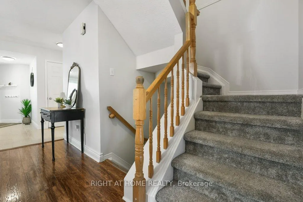 Photo 21 of 223 Longshire Circle, Ottawa, Barrhaven - Longfields — HOMEH