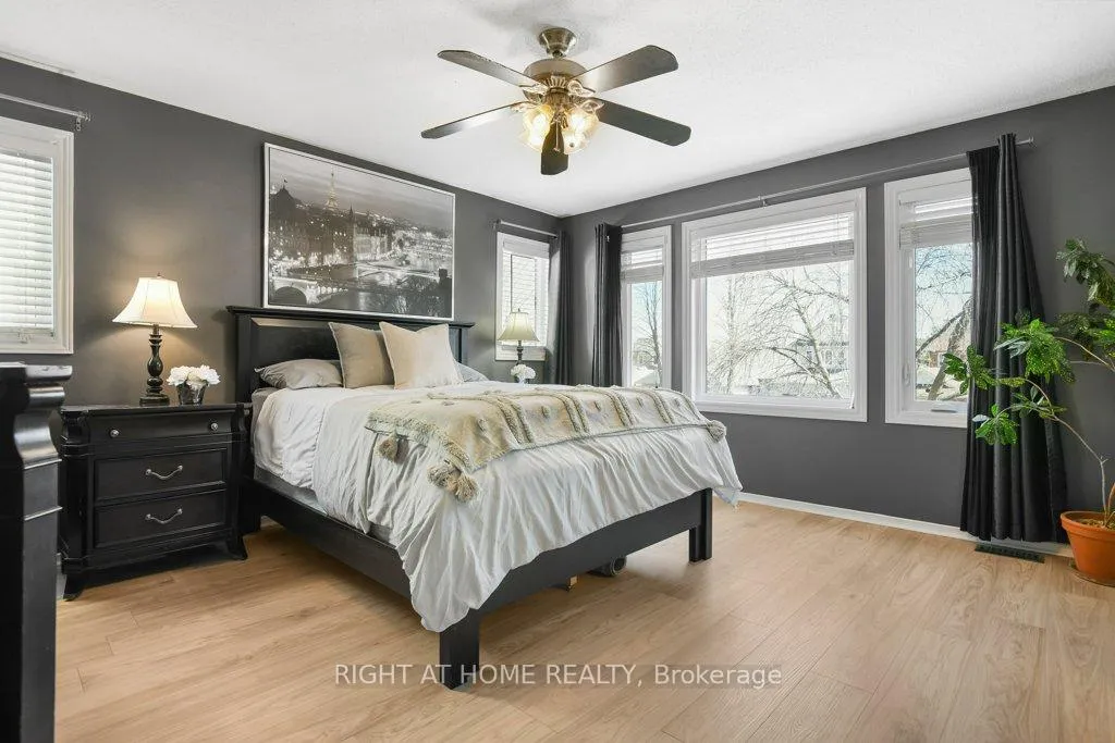 Photo 22 of 223 Longshire Circle, Ottawa, Barrhaven - Longfields — HOMEH