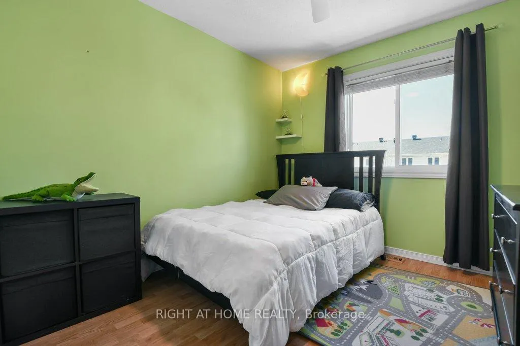 Photo 28 of 223 Longshire Circle, Ottawa, Barrhaven - Longfields — HOMEH