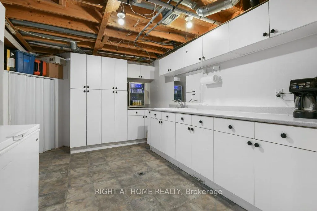 Photo 34 of 223 Longshire Circle, Ottawa, Barrhaven - Longfields — HOMEH