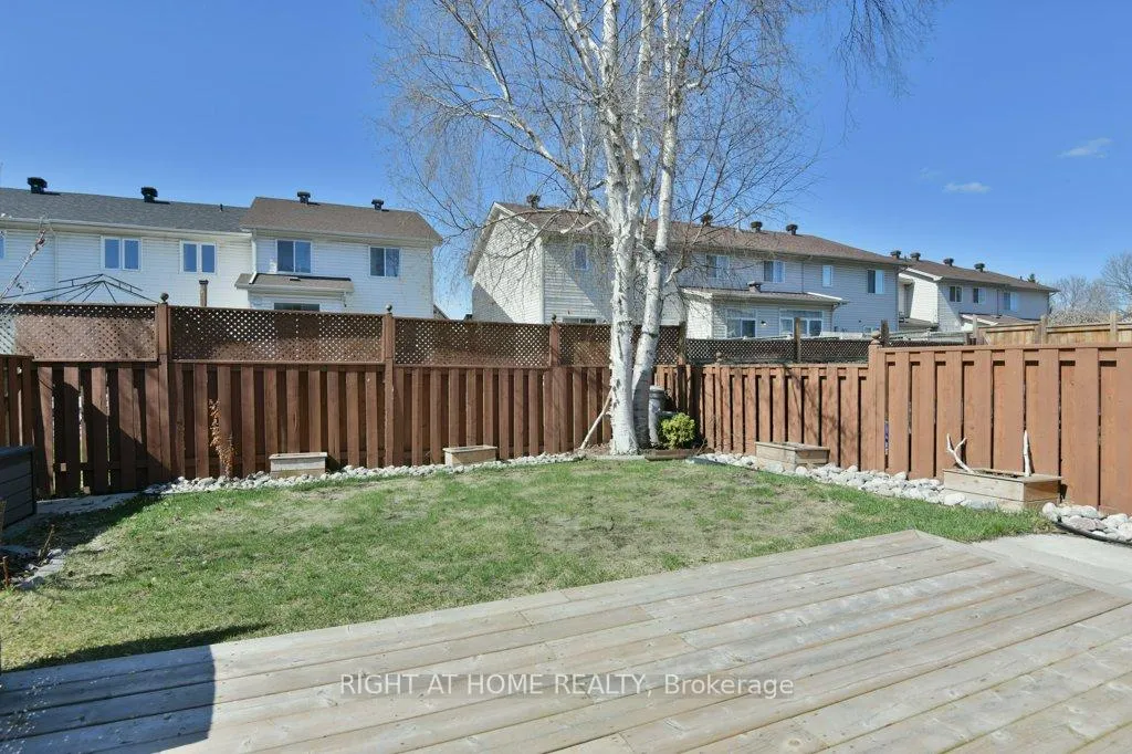 Photo 36 of 223 Longshire Circle, Ottawa, Barrhaven - Longfields — HOMEH