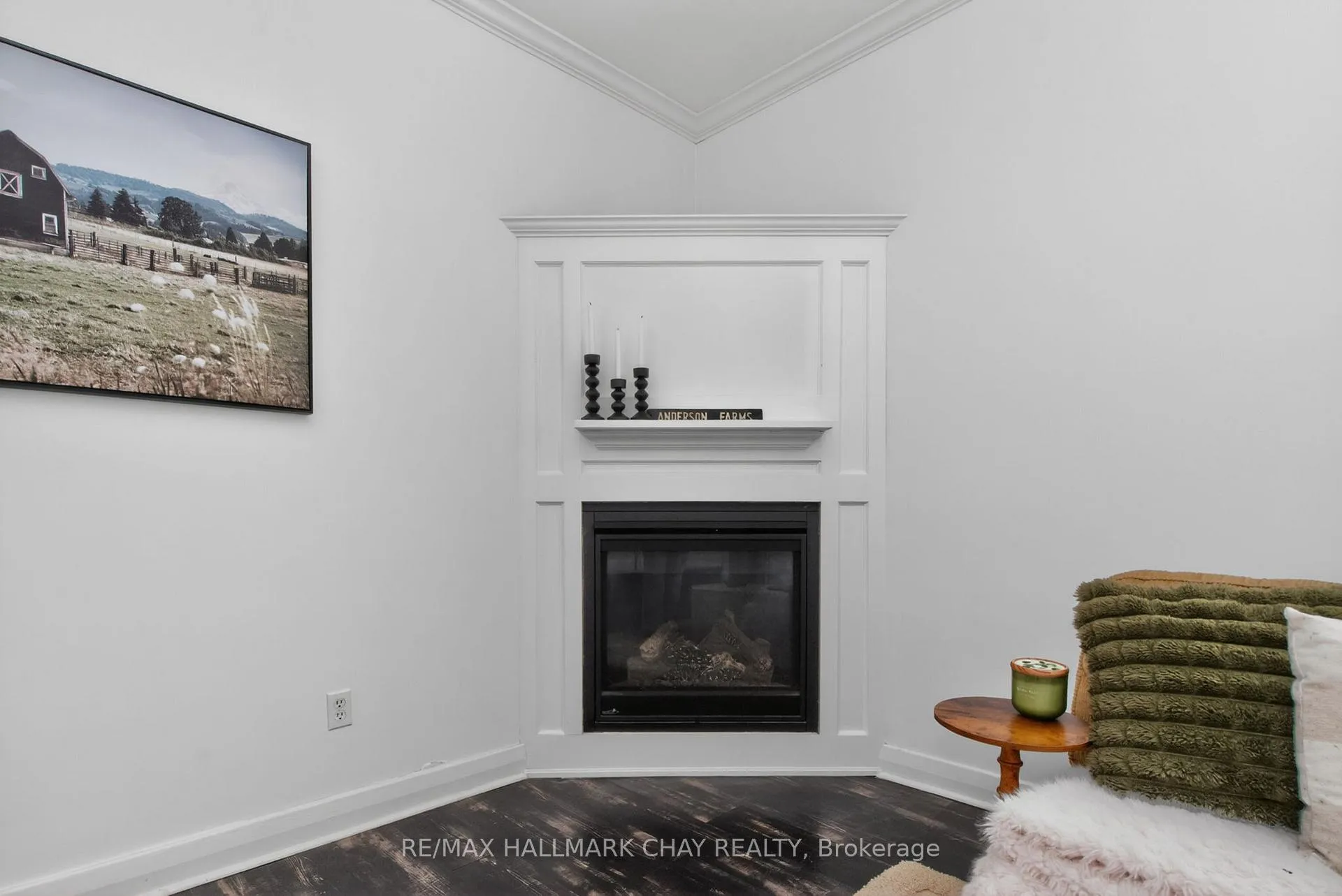 Photo 19 of 19 Yonge Street S, Springwater, Elmvale — HOMEH