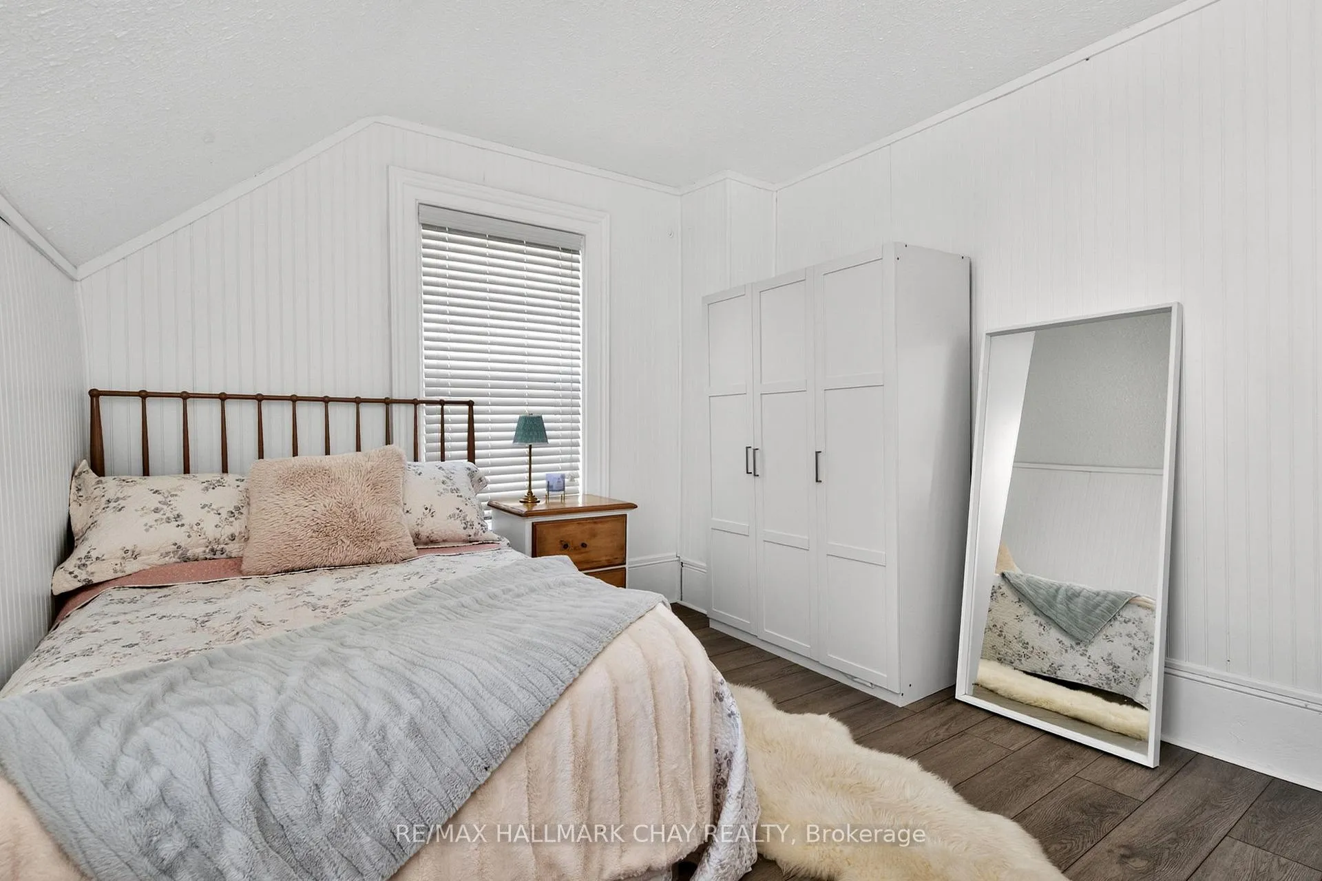 Photo 31 of 19 Yonge Street S, Springwater, Elmvale — HOMEH