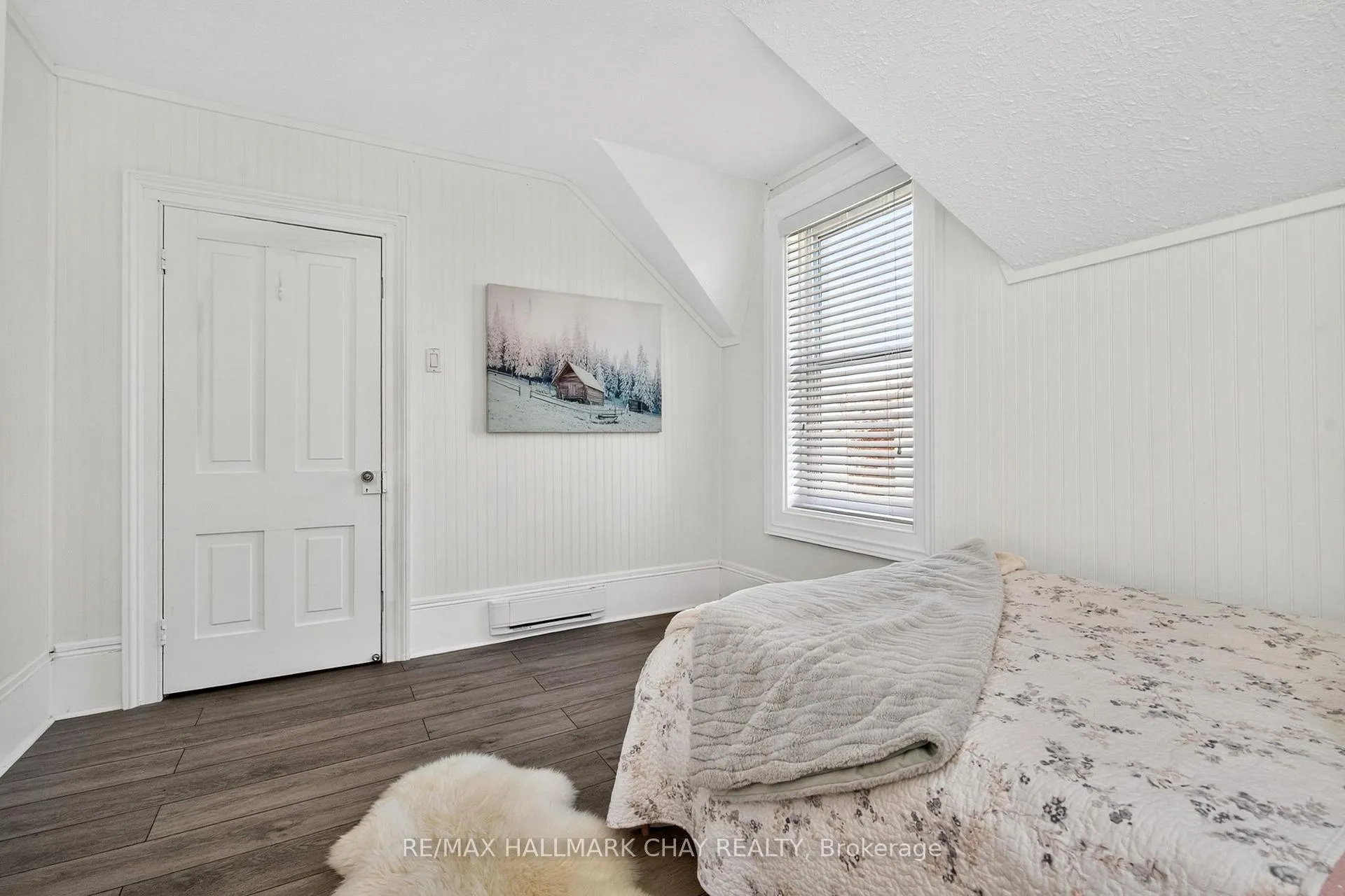 Photo 32 of 19 Yonge Street S, Springwater, Elmvale — HOMEH