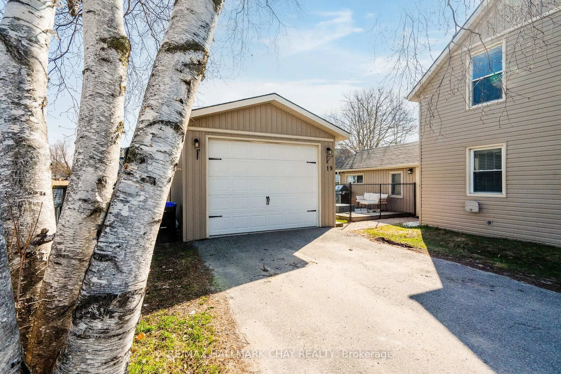 Photo 38 of 19 Yonge Street S, Springwater, Elmvale — HOMEH