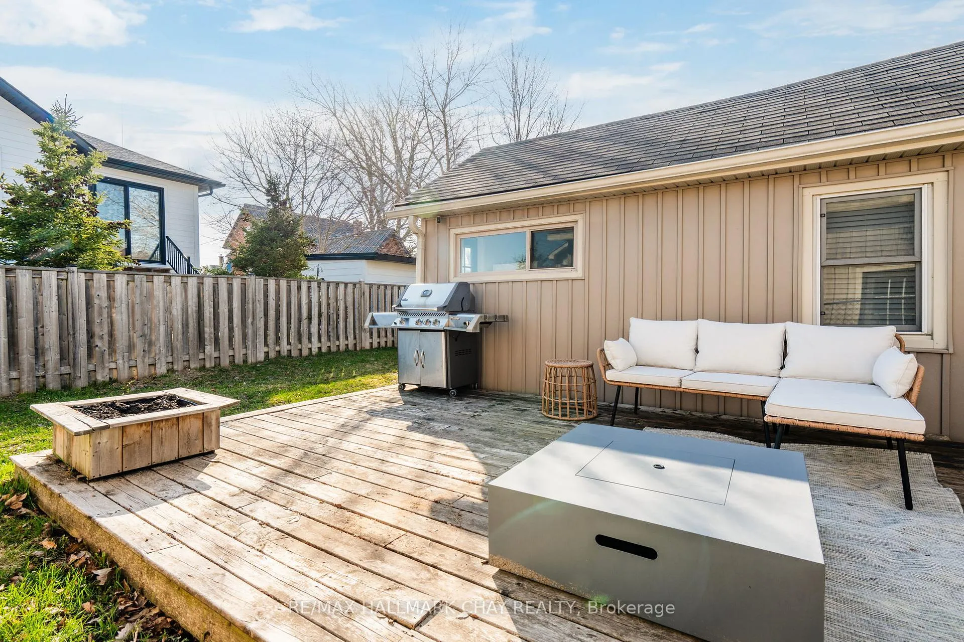 Photo 42 of 19 Yonge Street S, Springwater, Elmvale — HOMEH