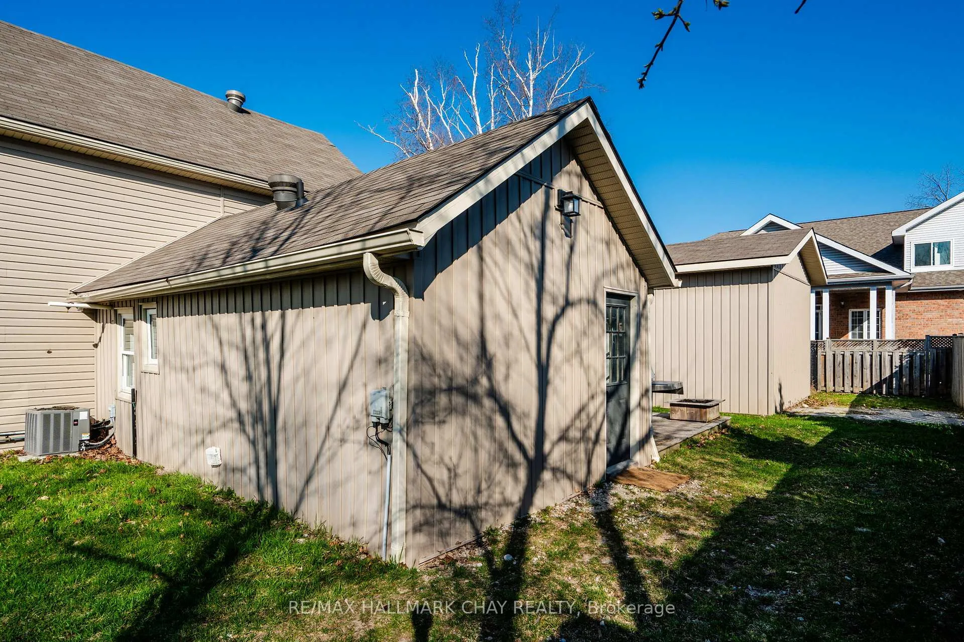 Photo 45 of 19 Yonge Street S, Springwater, Elmvale — HOMEH