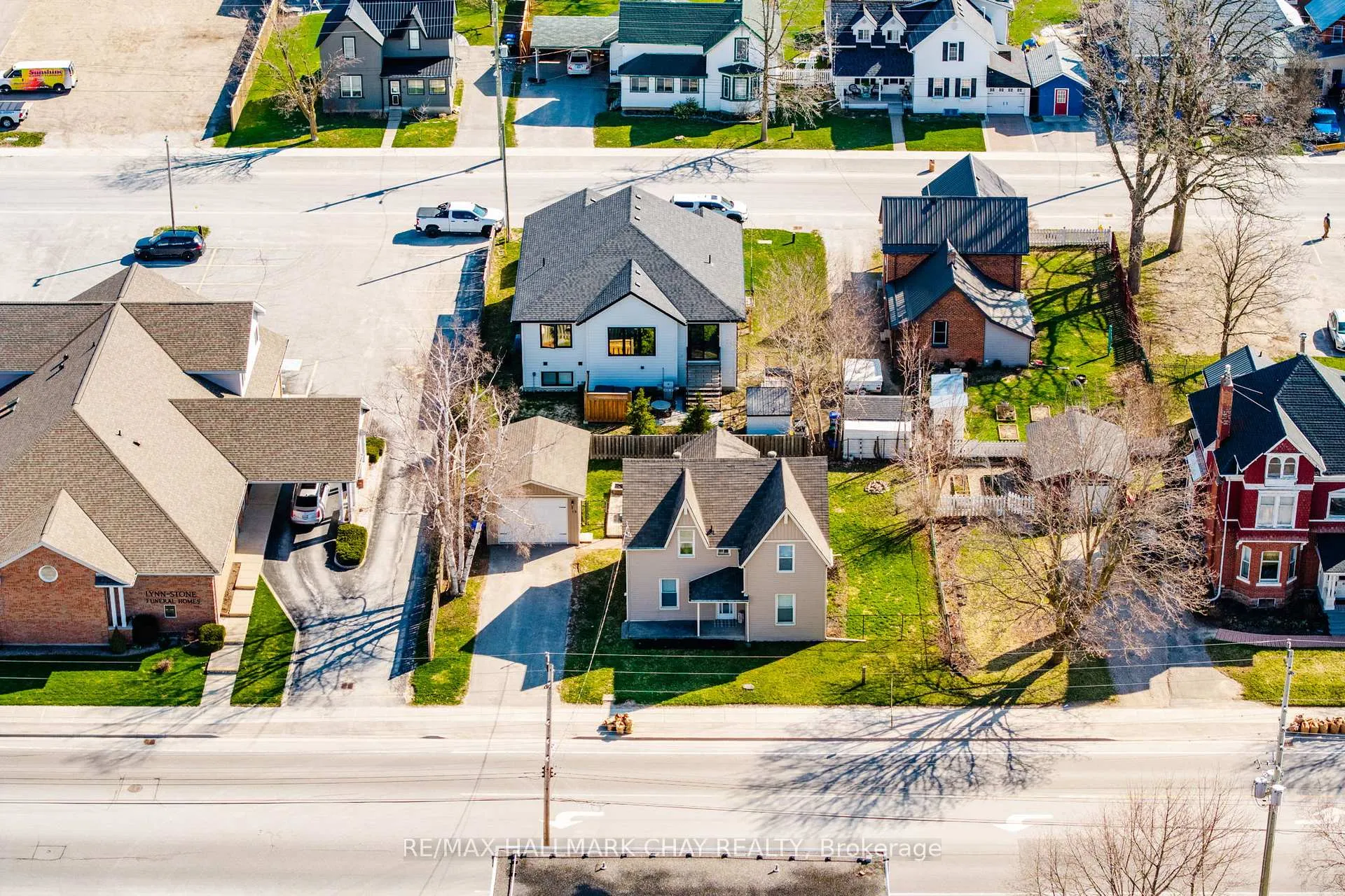 Photo 47 of 19 Yonge Street S, Springwater, Elmvale — HOMEH