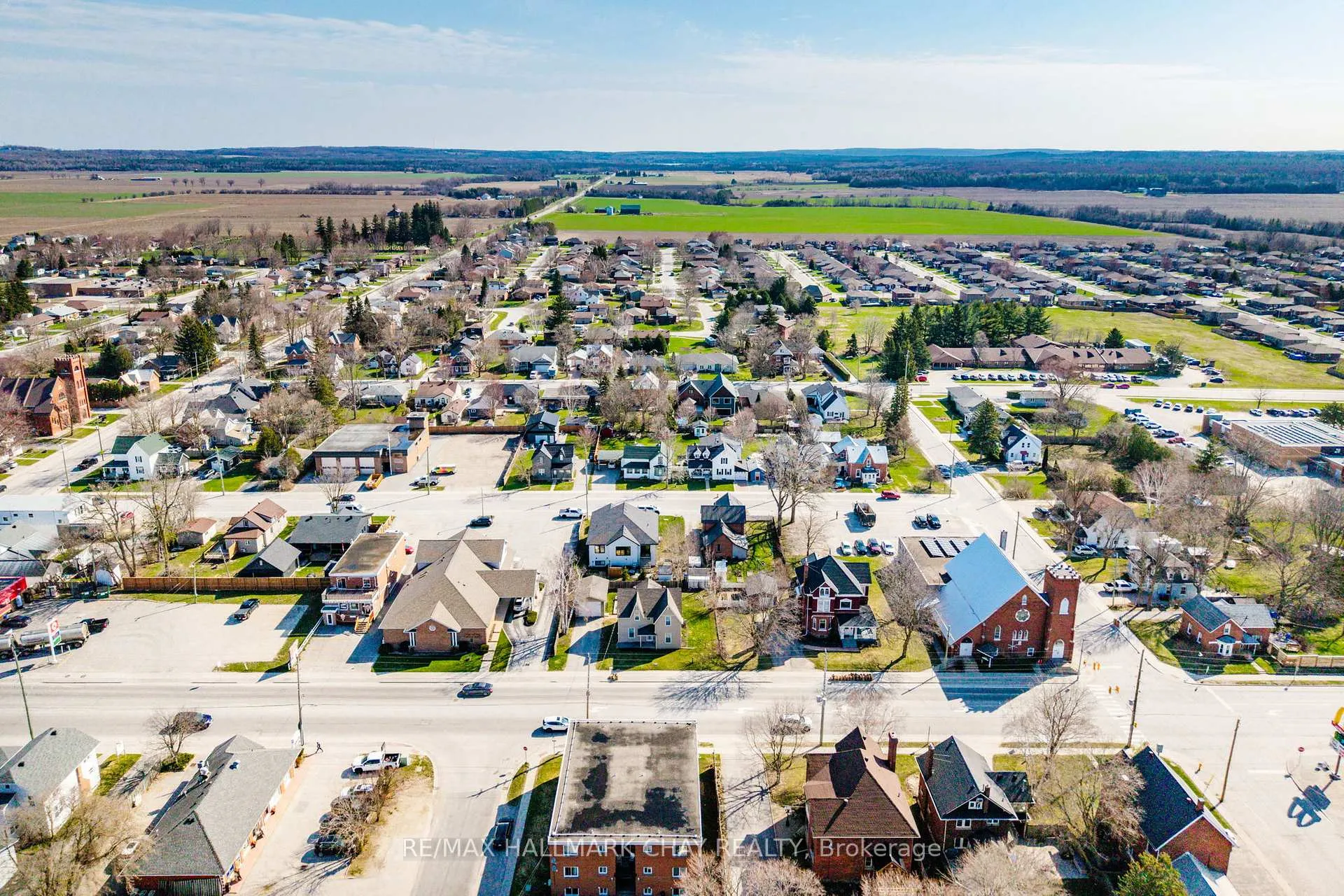 Photo 48 of 19 Yonge Street S, Springwater, Elmvale — HOMEH