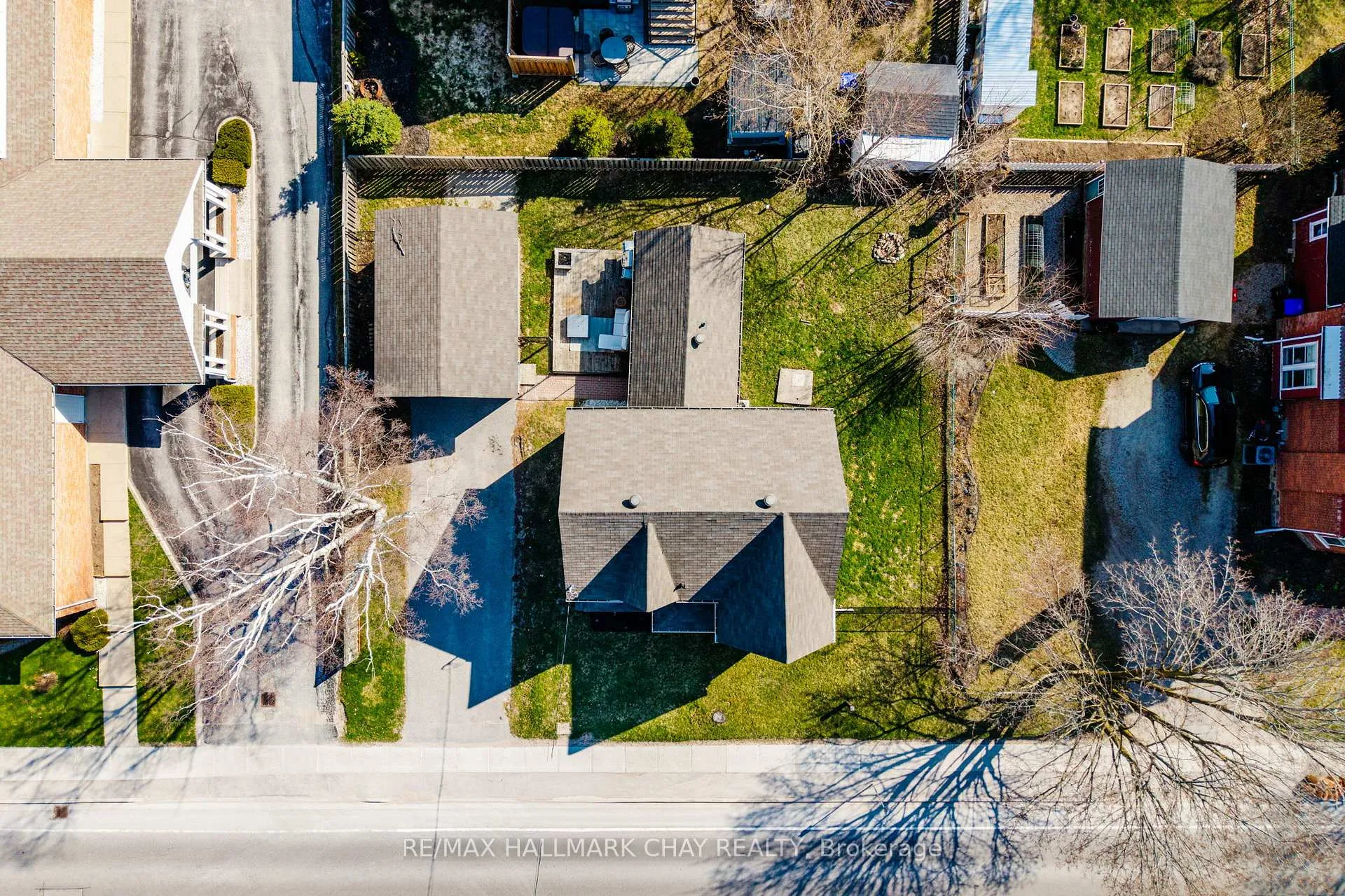 Photo 49 of 19 Yonge Street S, Springwater, Elmvale — HOMEH