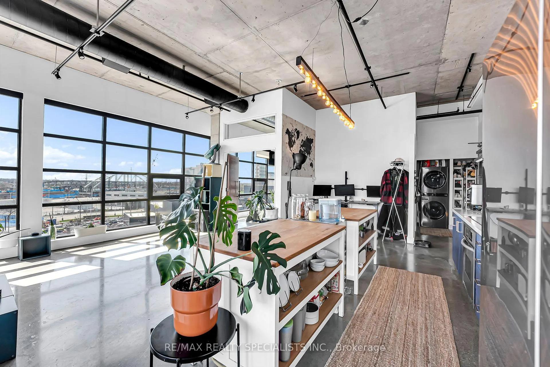 Photo 9 of Unit 520, 68 Broadview Avenue, Toronto, South Riverdale — HOMEH
