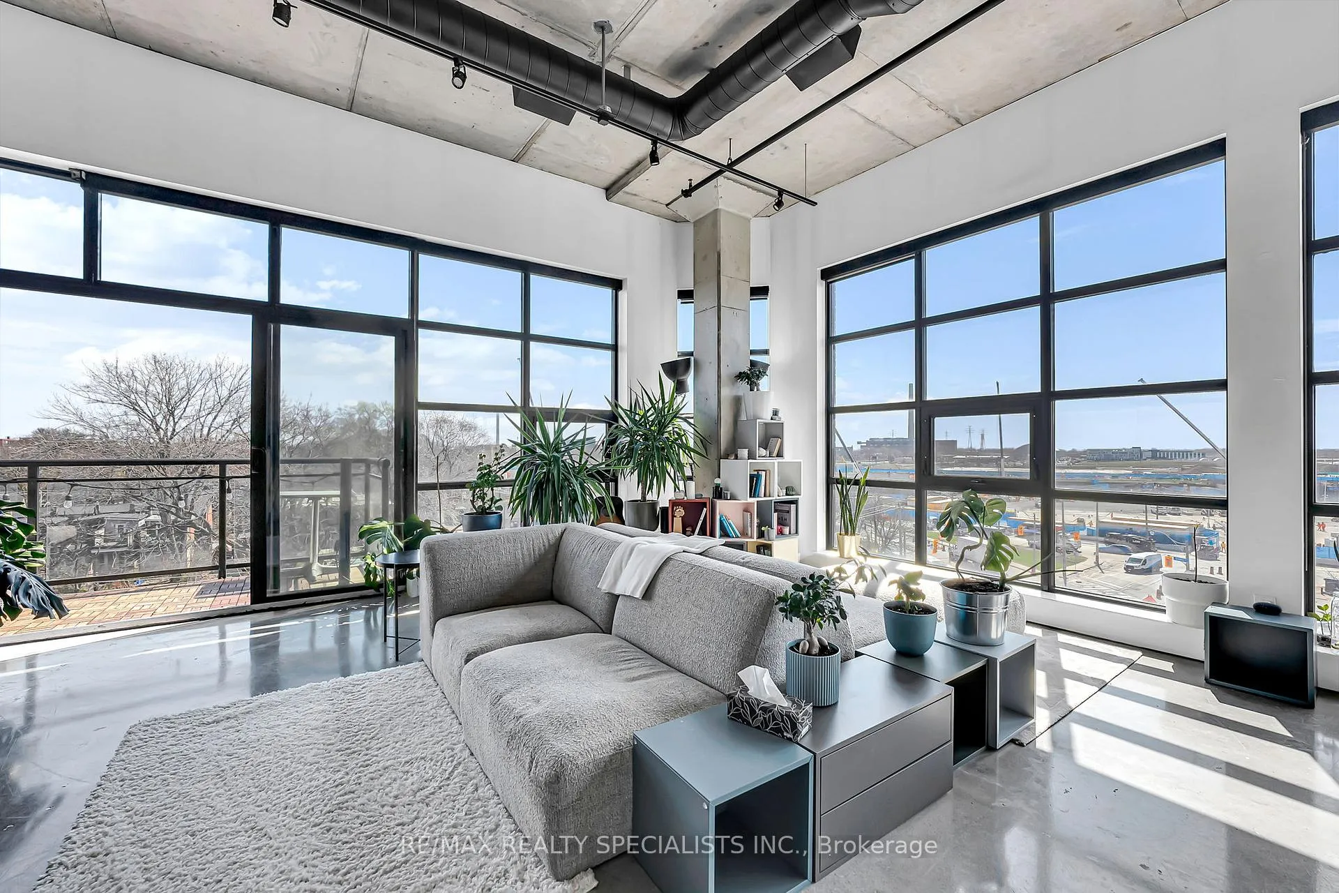 Photo 11 of Unit 520, 68 Broadview Avenue, Toronto, South Riverdale — HOMEH