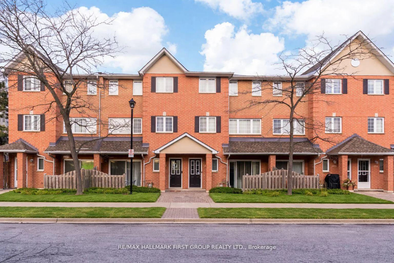 Photo 1 of Unit 507, 1400 The Esplanade N, Pickering, Town Centre — HOMEH