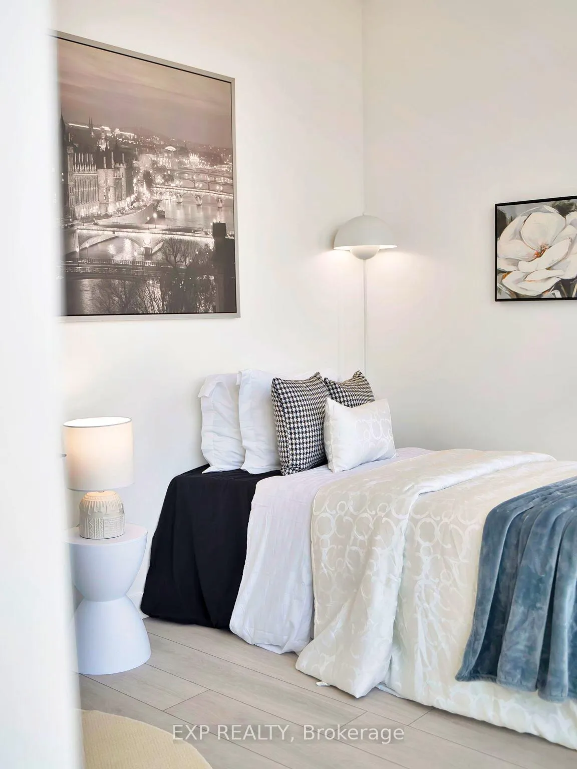 Photo 16 of Unit Unit 811, 950 Portage Parkway, Vaughan, Vaughan Corporate Centre — HOMEH