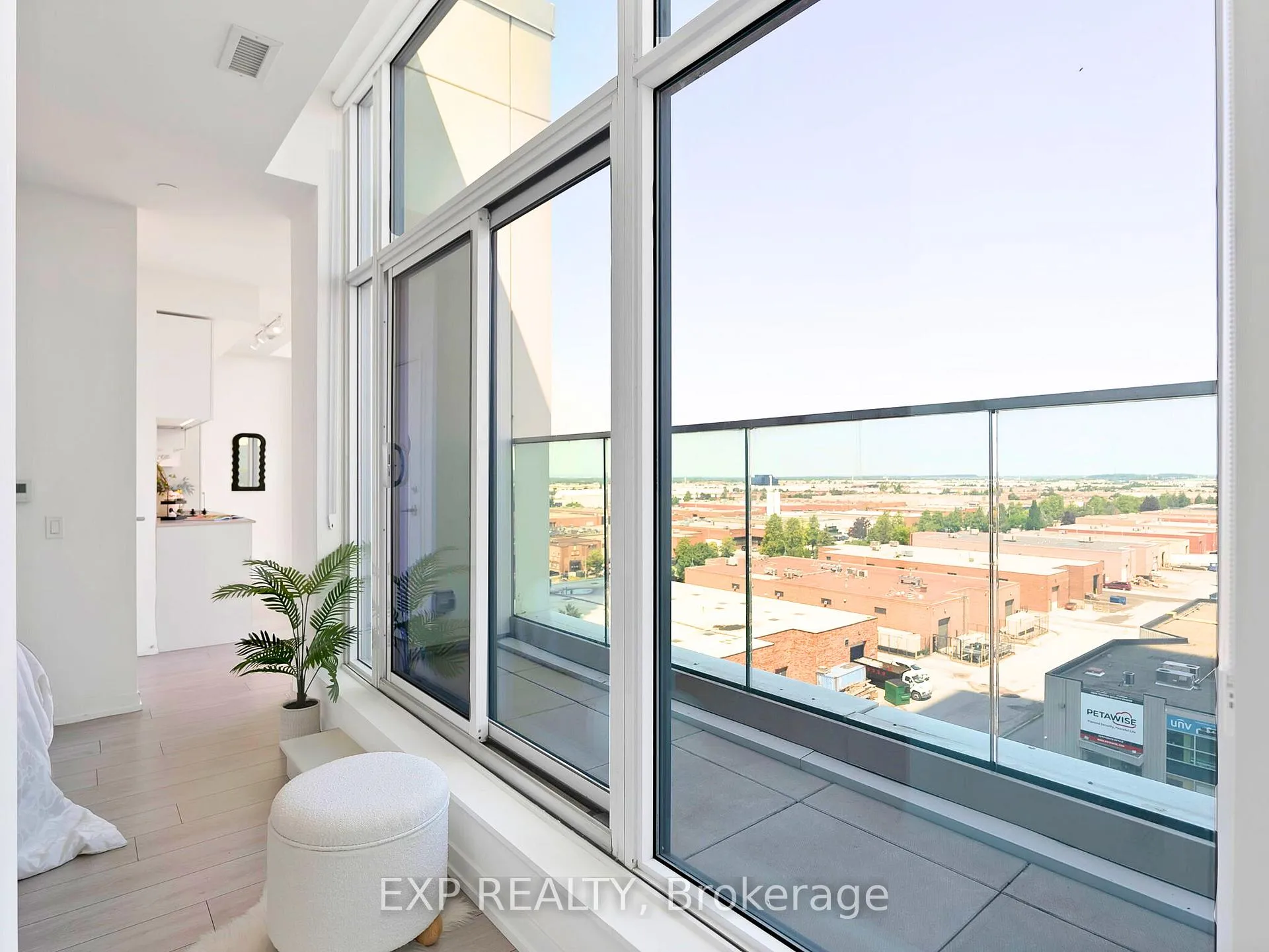 Photo 18 of Unit Unit 811, 950 Portage Parkway, Vaughan, Vaughan Corporate Centre — HOMEH