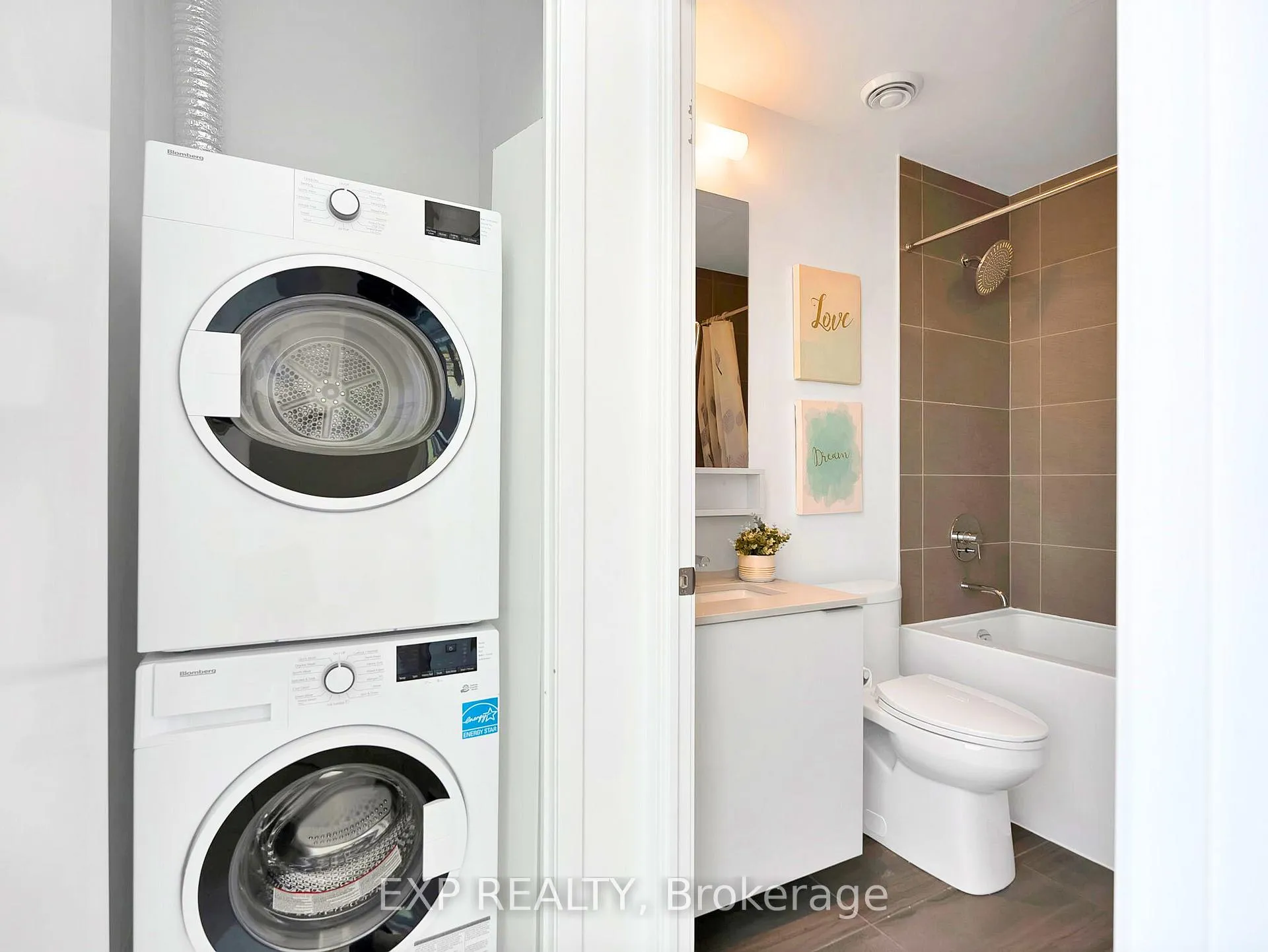 Photo 20 of Unit Unit 811, 950 Portage Parkway, Vaughan, Vaughan Corporate Centre — HOMEH