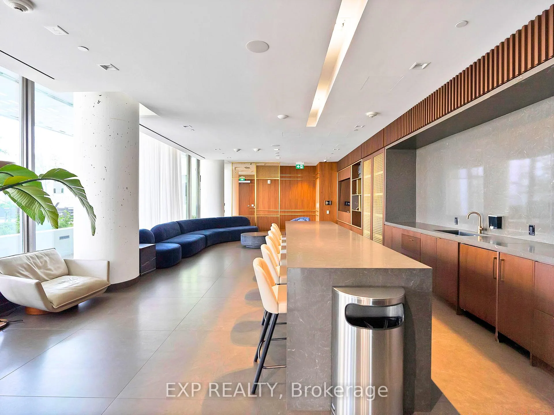 Photo 23 of Unit Unit 811, 950 Portage Parkway, Vaughan, Vaughan Corporate Centre — HOMEH