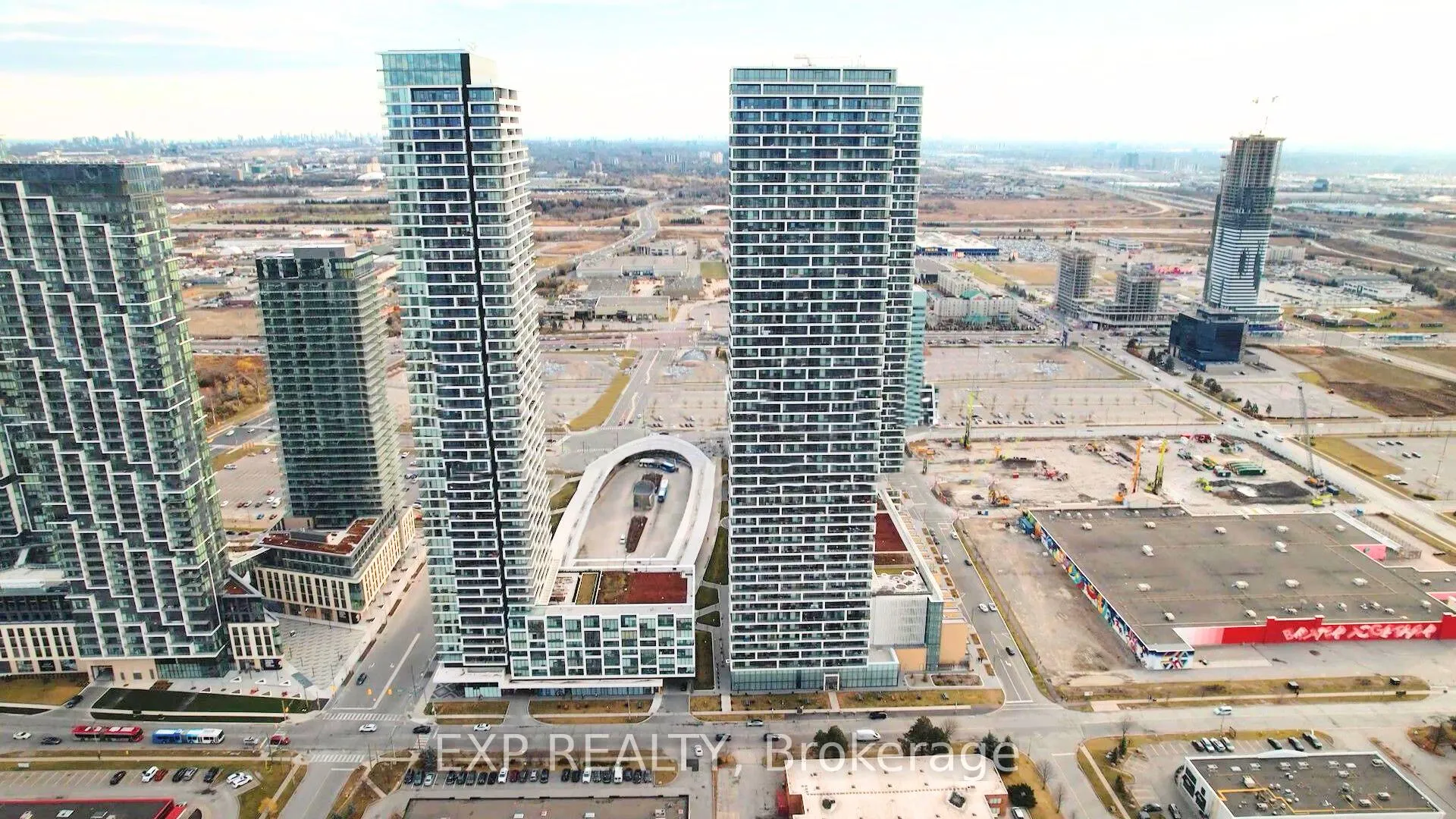 Photo 28 of Unit Unit 811, 950 Portage Parkway, Vaughan, Vaughan Corporate Centre — HOMEH