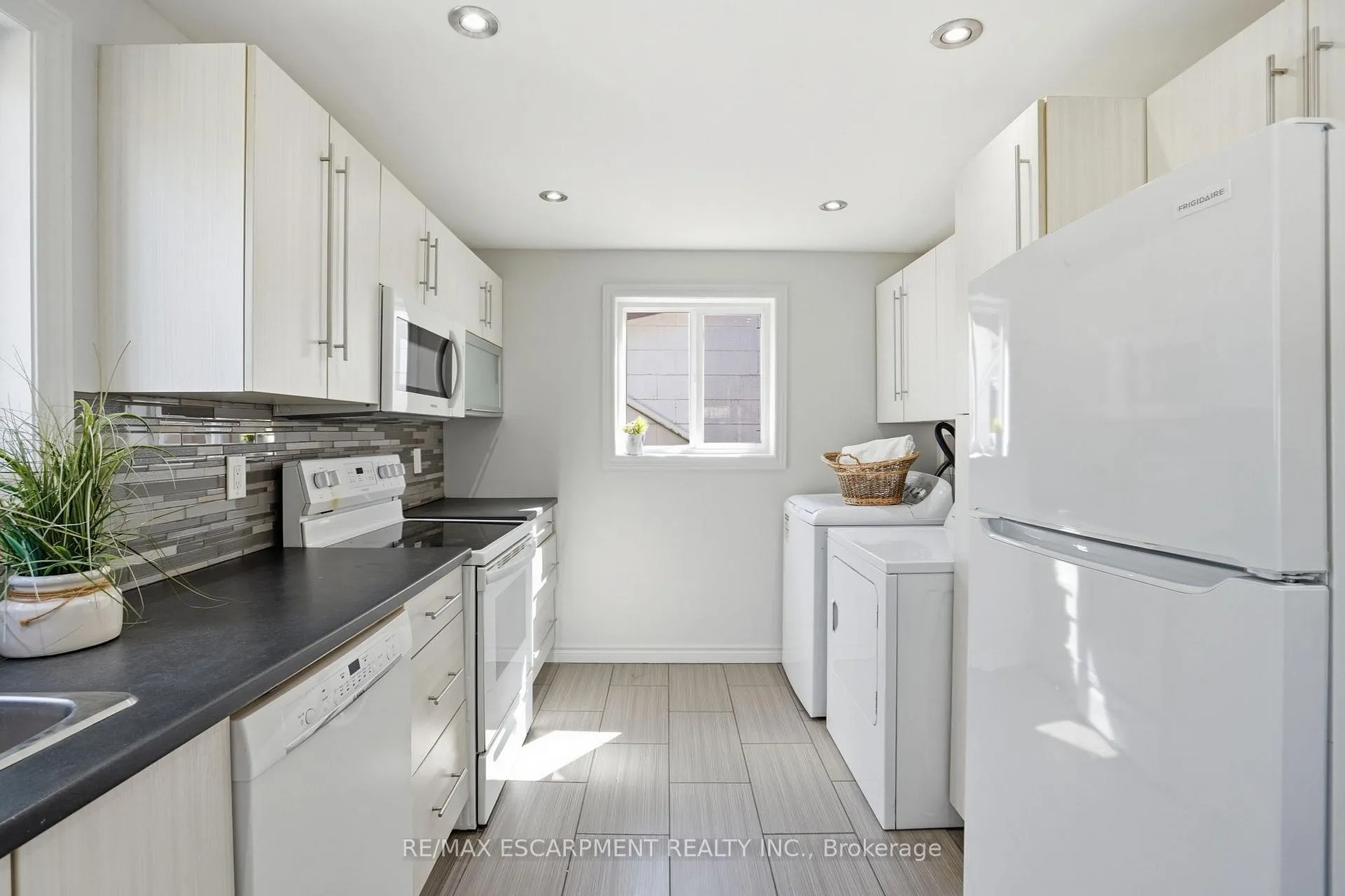 Photo 21 of 95 East 23rd Street, Hamilton, Eastmount — HOMEH