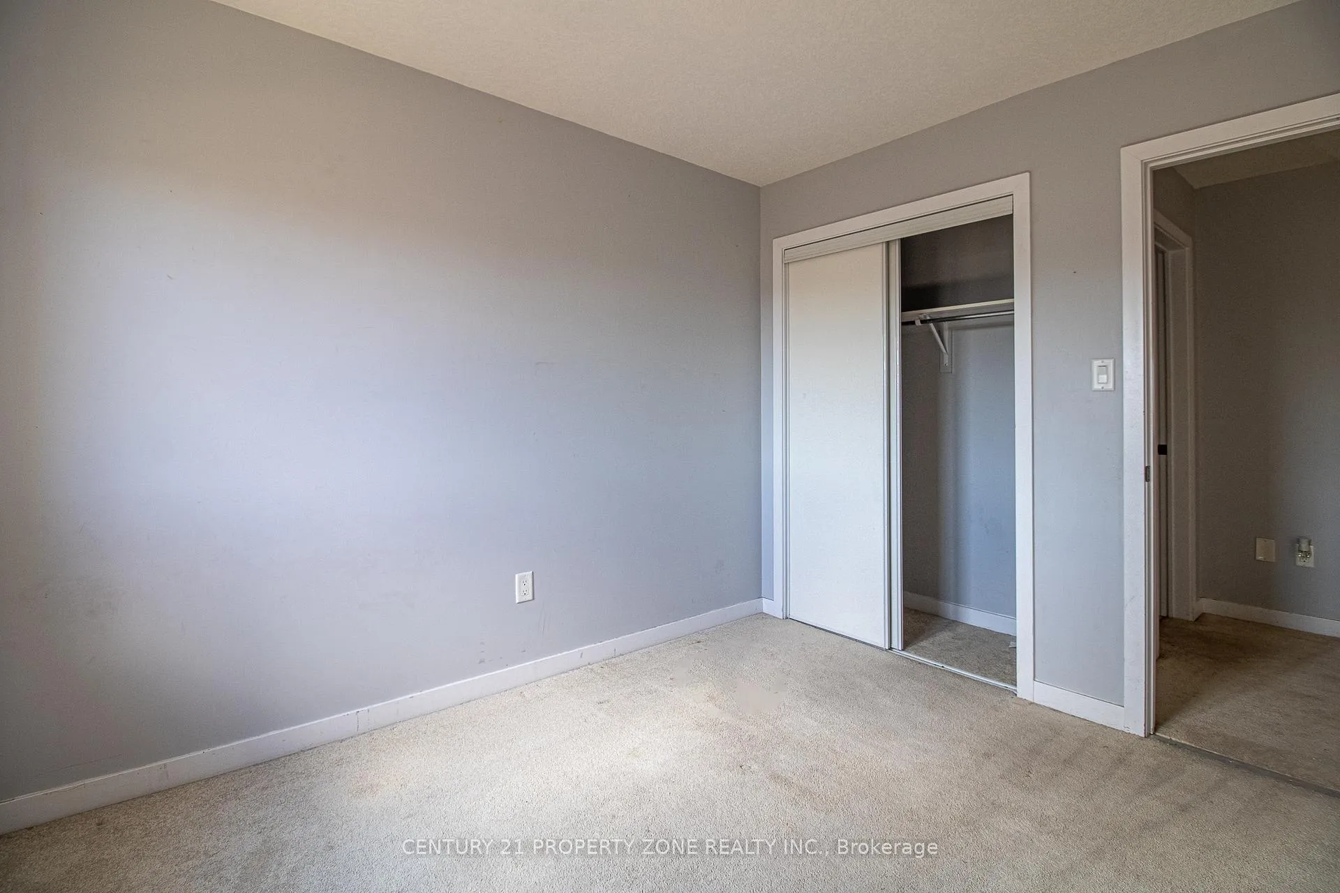 Photo 23 of 144 Crafter Crescent, Hamilton, Stoney Creek Mountain — HOMEH