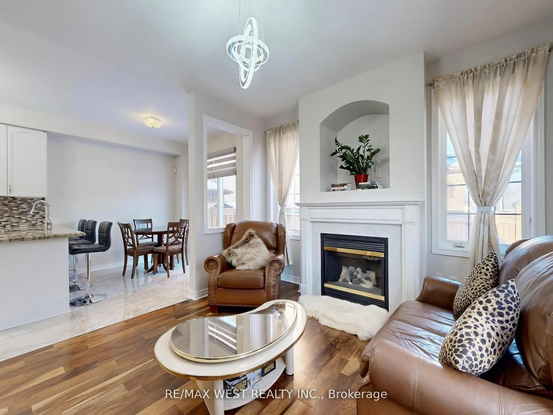 Photo 9 of 56 Planter Crescent, Vaughan, Vellore Village — HOMEH