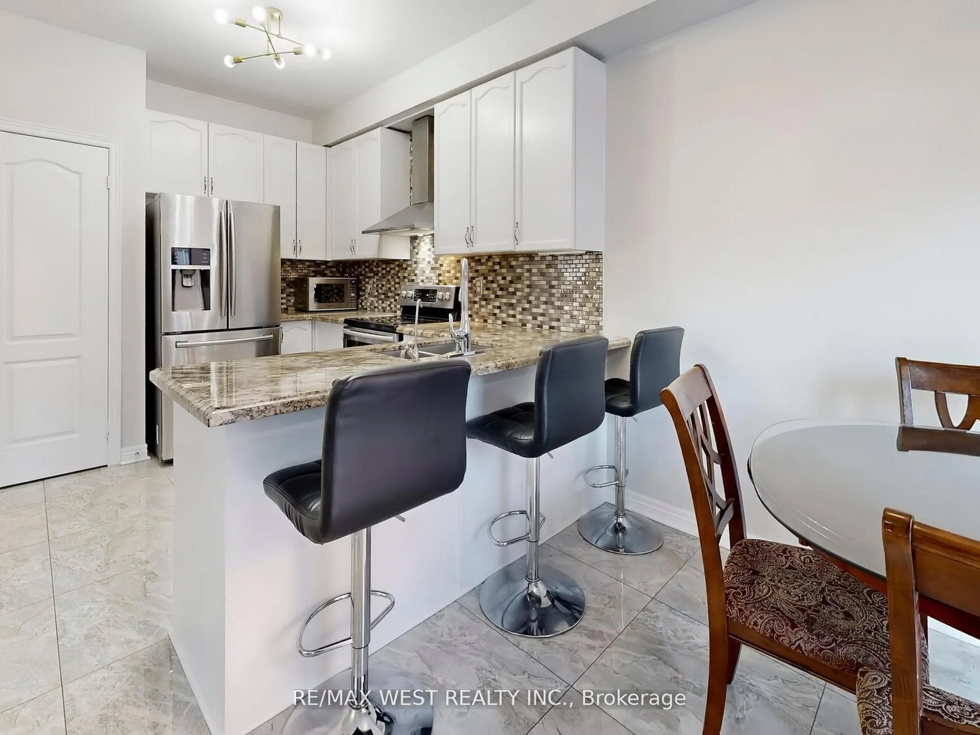 Photo 15 of 56 Planter Crescent, Vaughan, Vellore Village — HOMEH