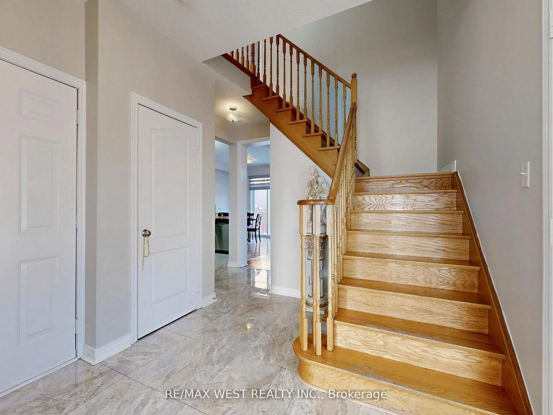 Photo 26 of 56 Planter Crescent, Vaughan, Vellore Village — HOMEH