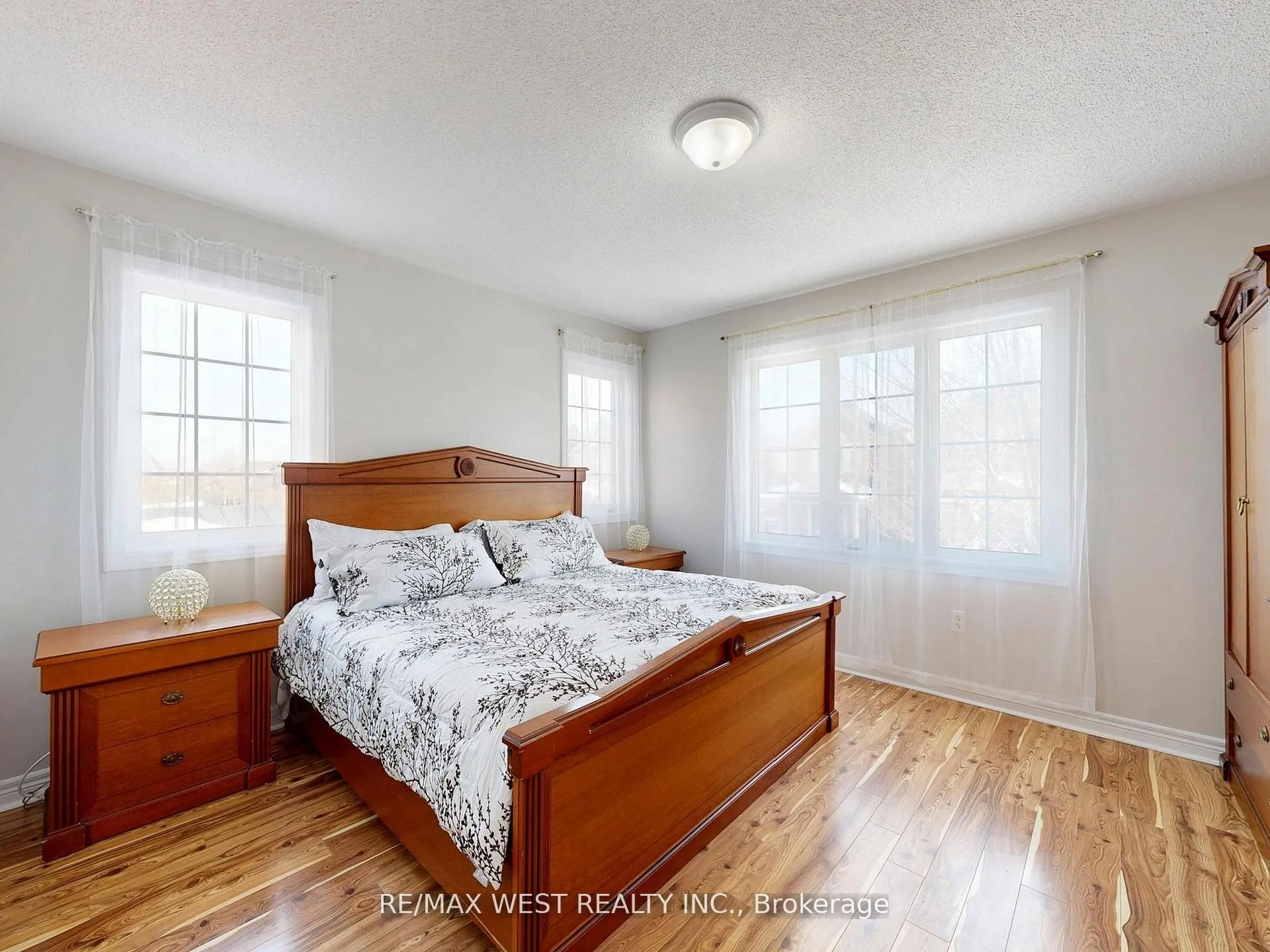 Photo 28 of 56 Planter Crescent, Vaughan, Vellore Village — HOMEH